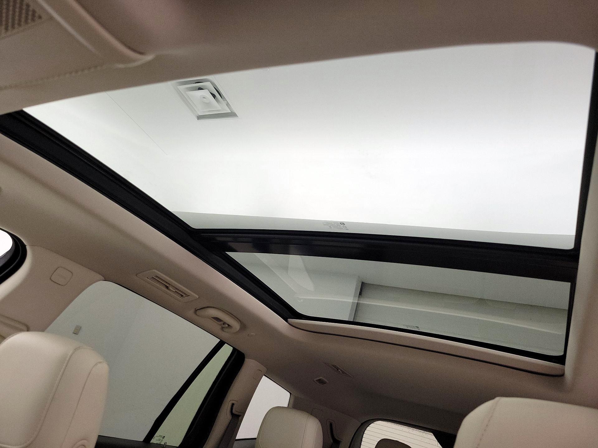 Thumbnail: 2020 Cadillac XT6 - 19