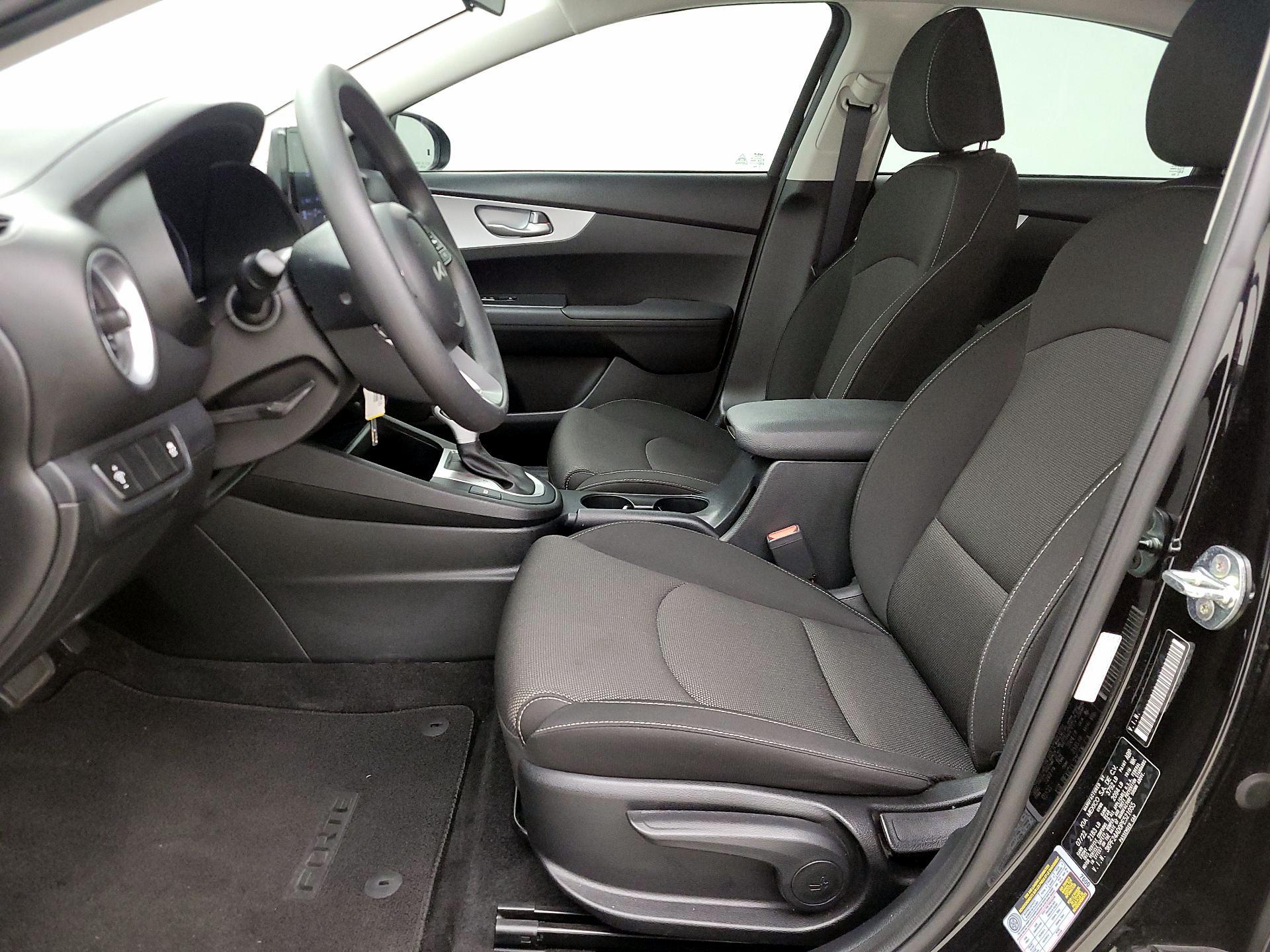 Thumbnail: 2023 Kia Forte - 11