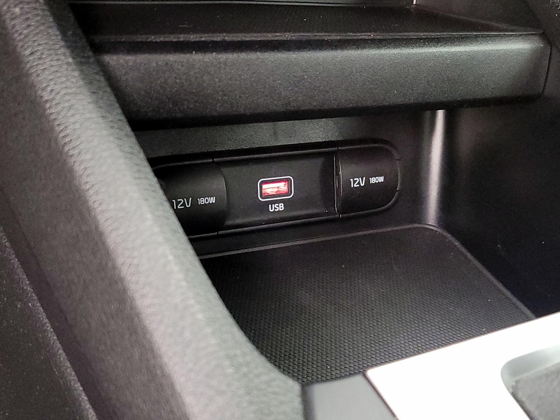 Thumbnail: 2023 Kia Forte - 18