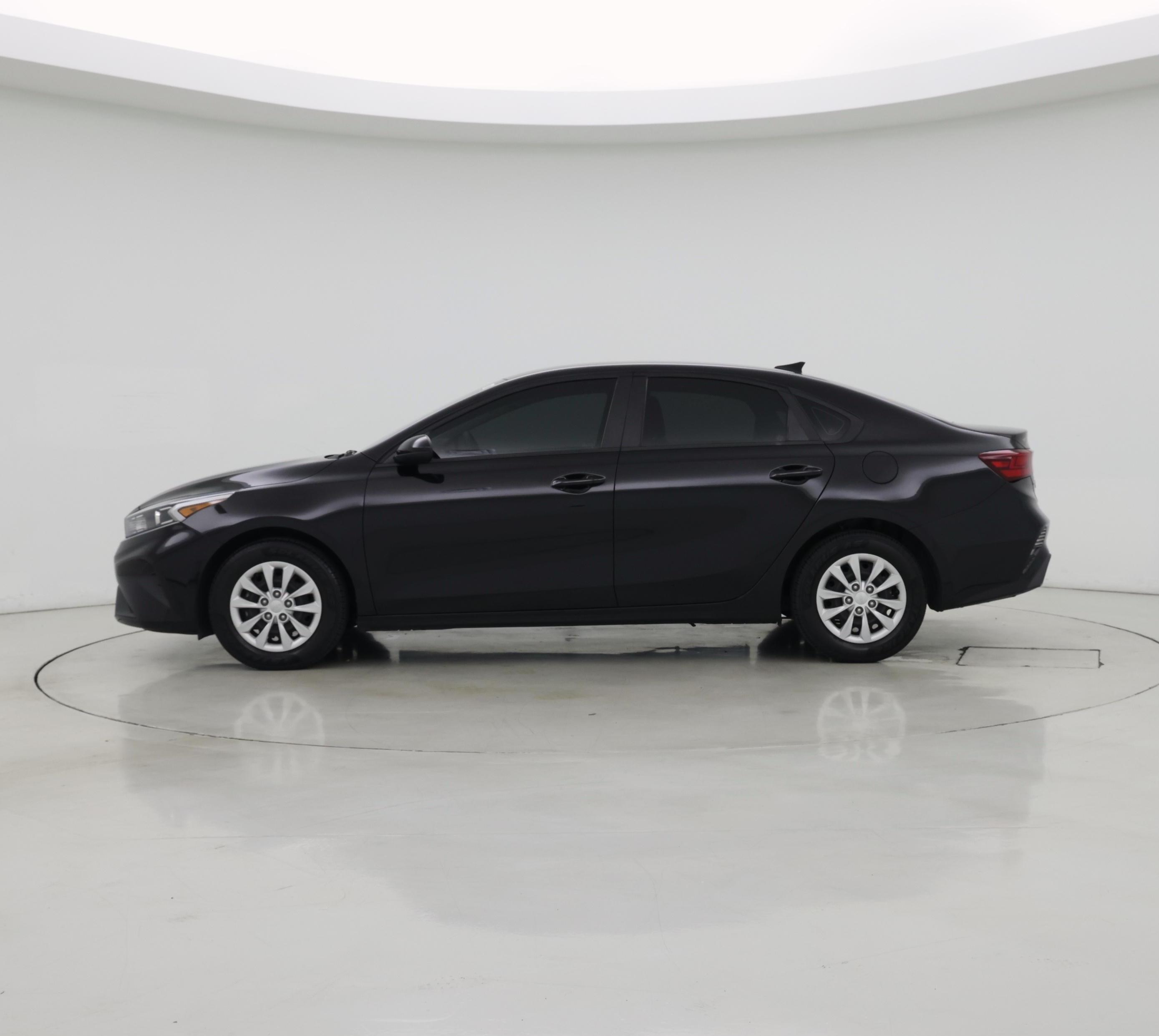 Thumbnail: 2023 Kia Forte - 3