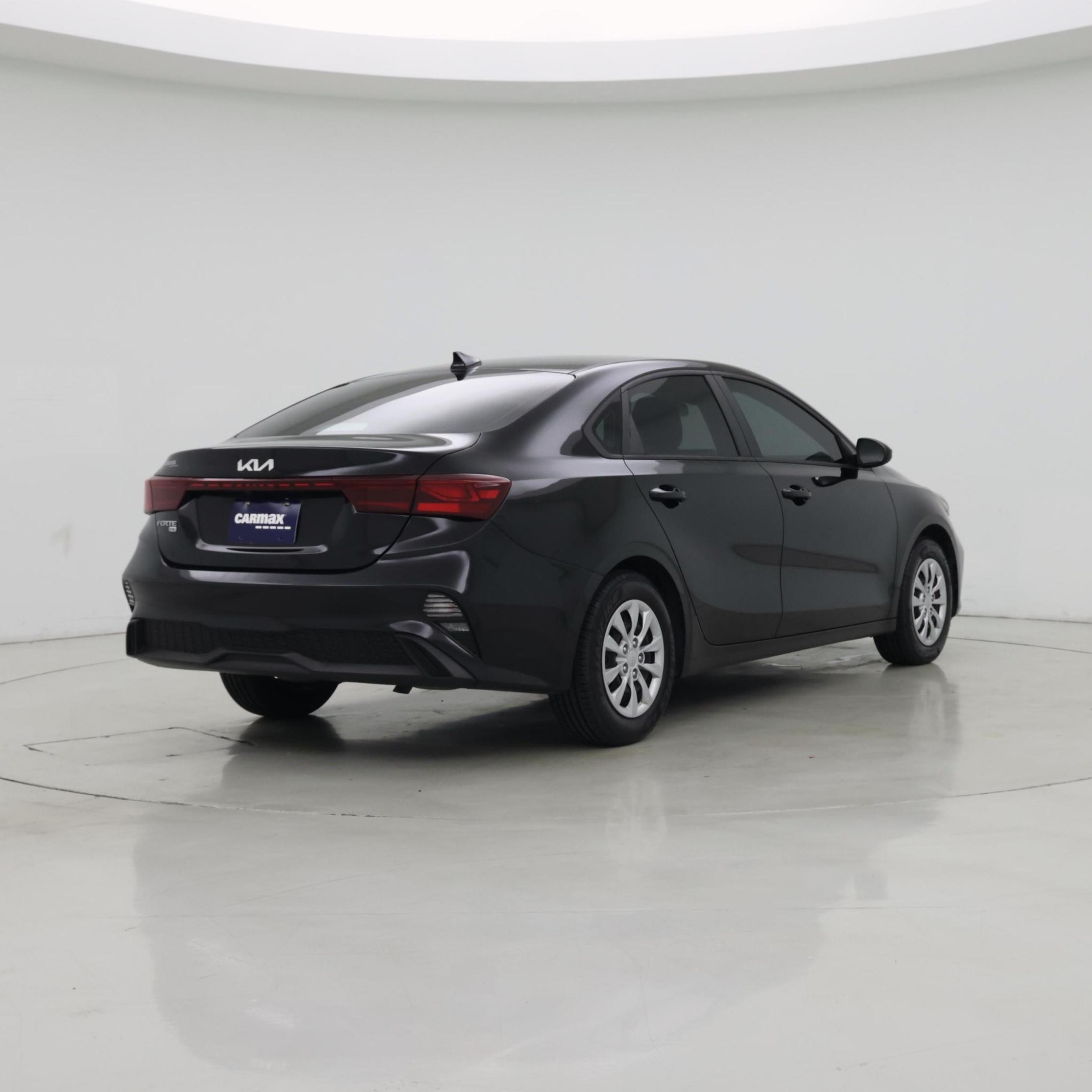 Thumbnail: 2023 Kia Forte - 8