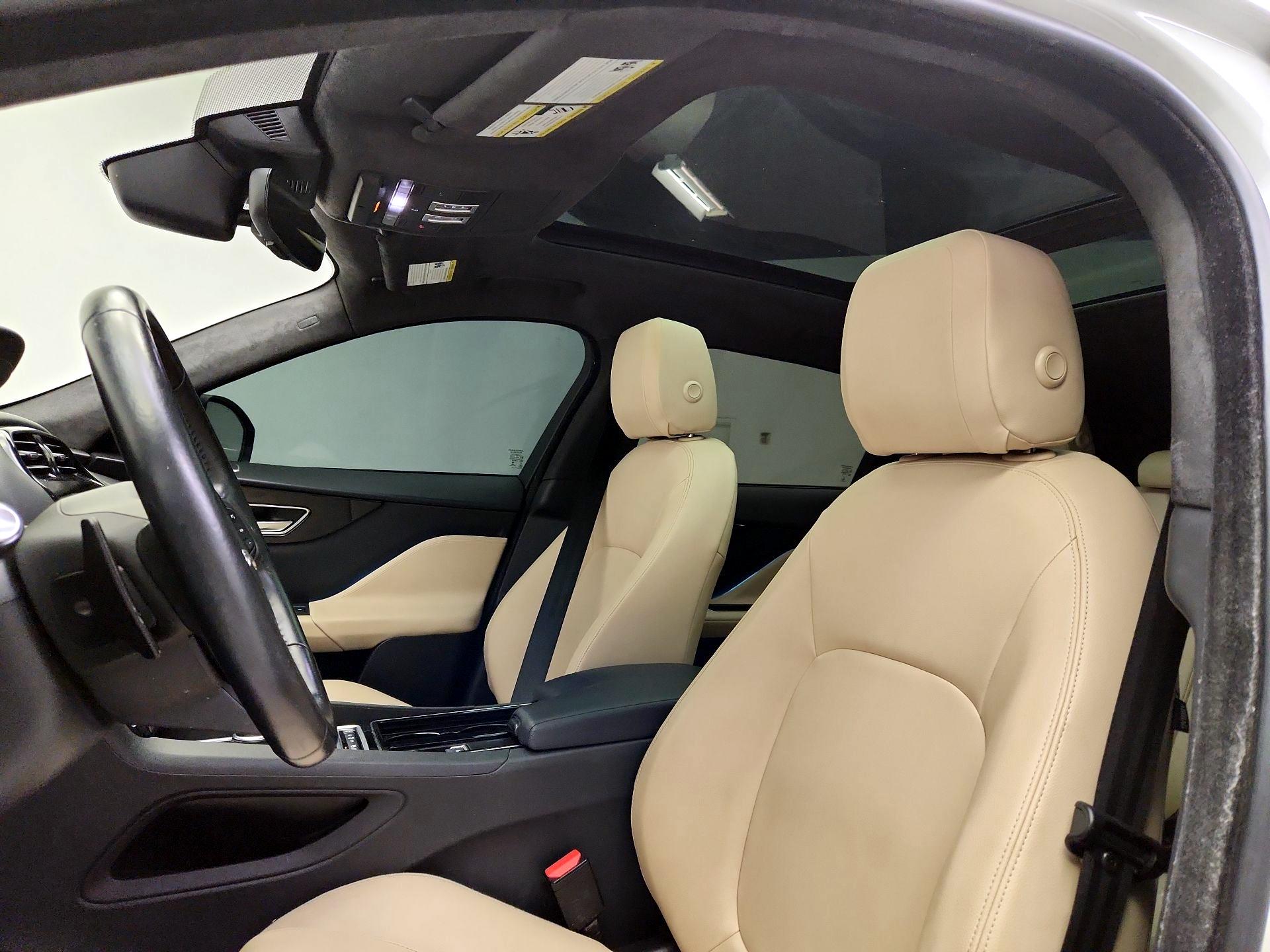 Thumbnail: 2020 Jaguar F-Pace - 20