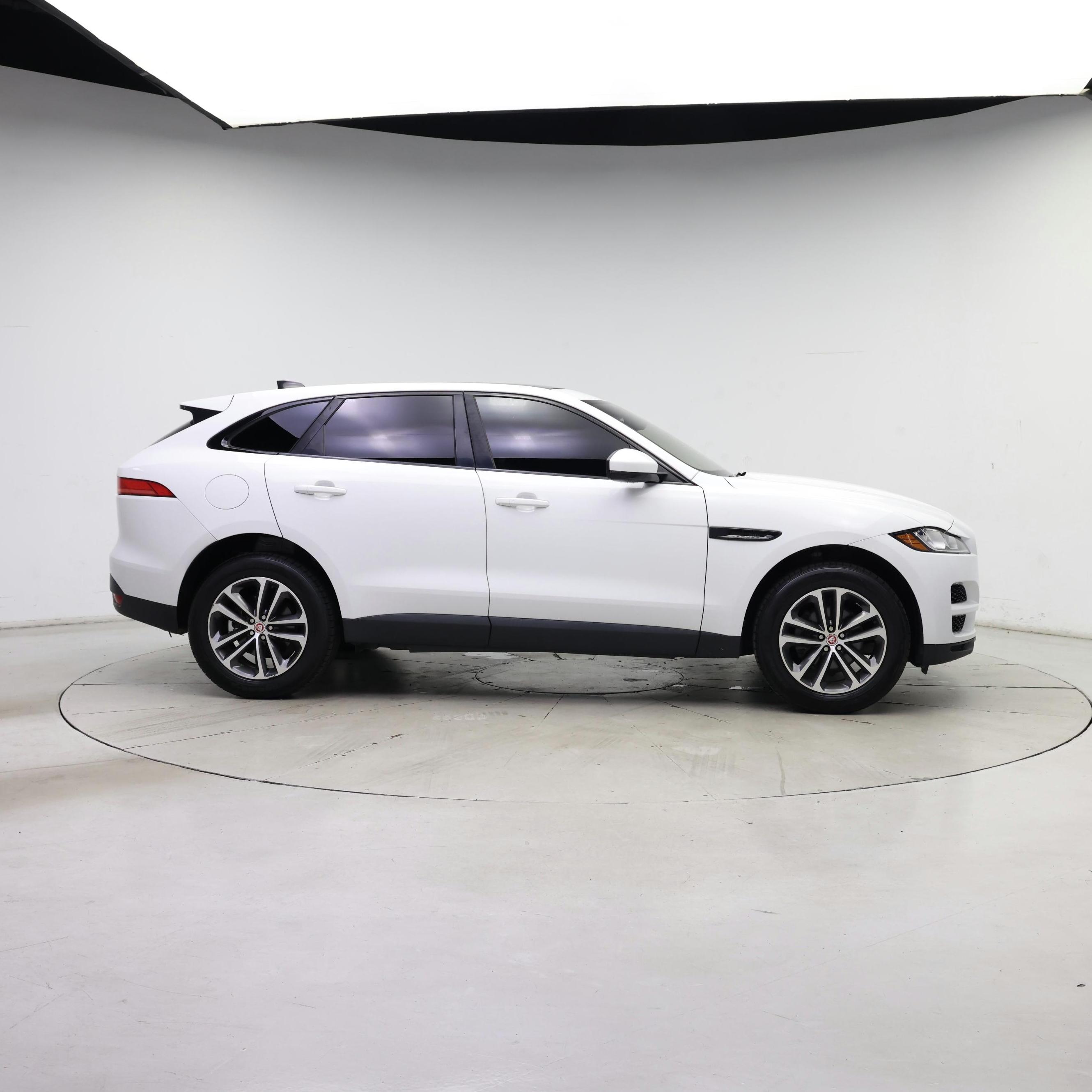 Thumbnail: 2020 Jaguar F-Pace - 7