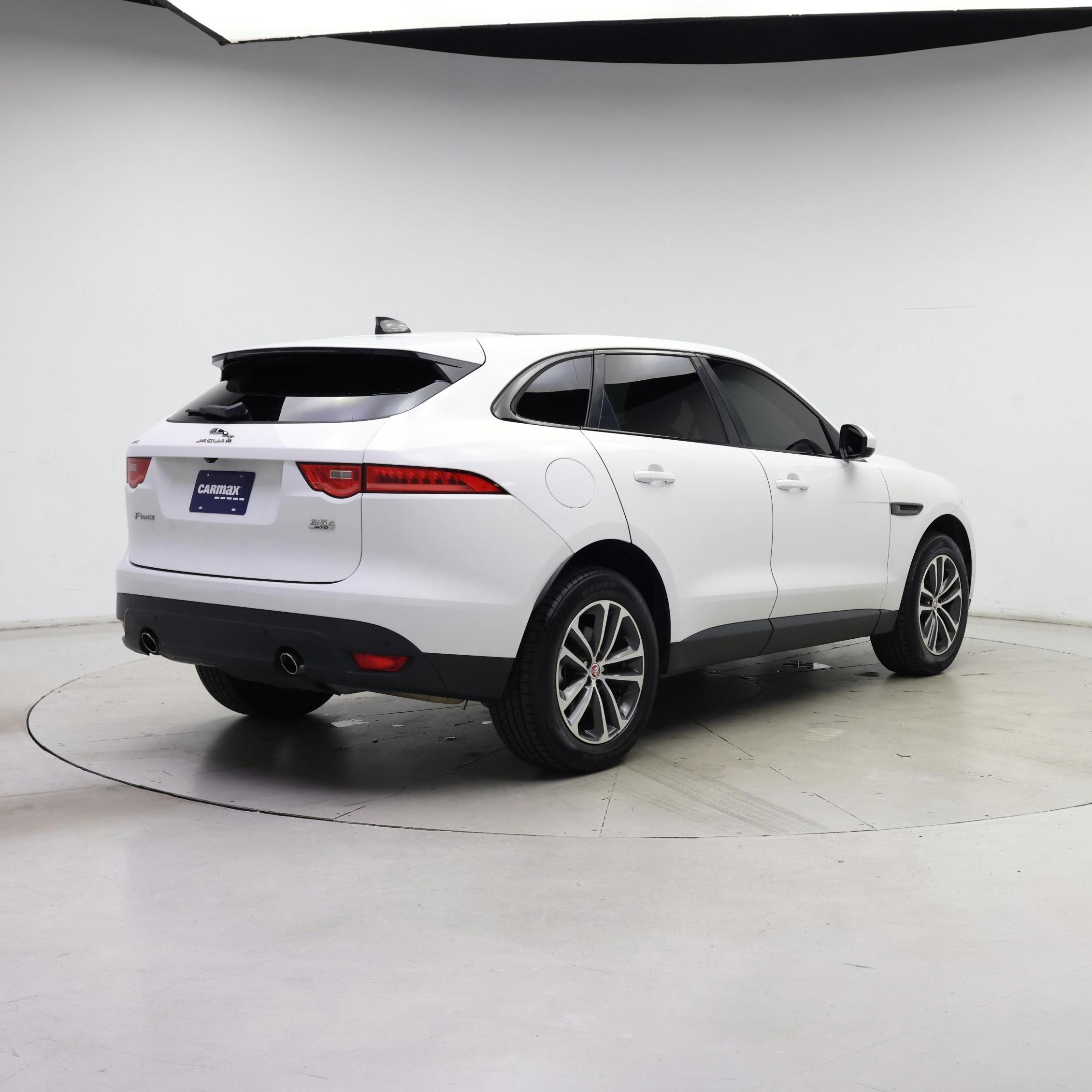 Thumbnail: 2020 Jaguar F-Pace - 8