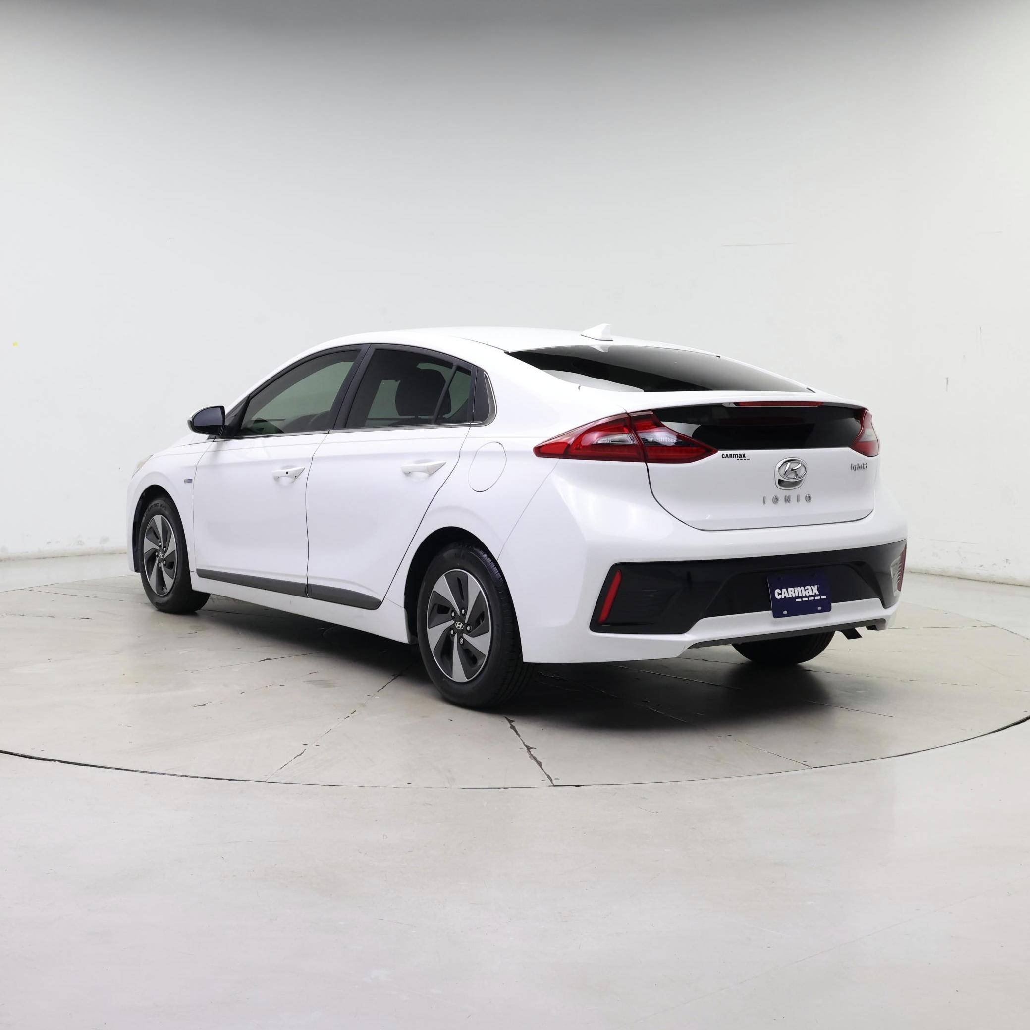 Thumbnail: 2019 Hyundai Ioniq - 2