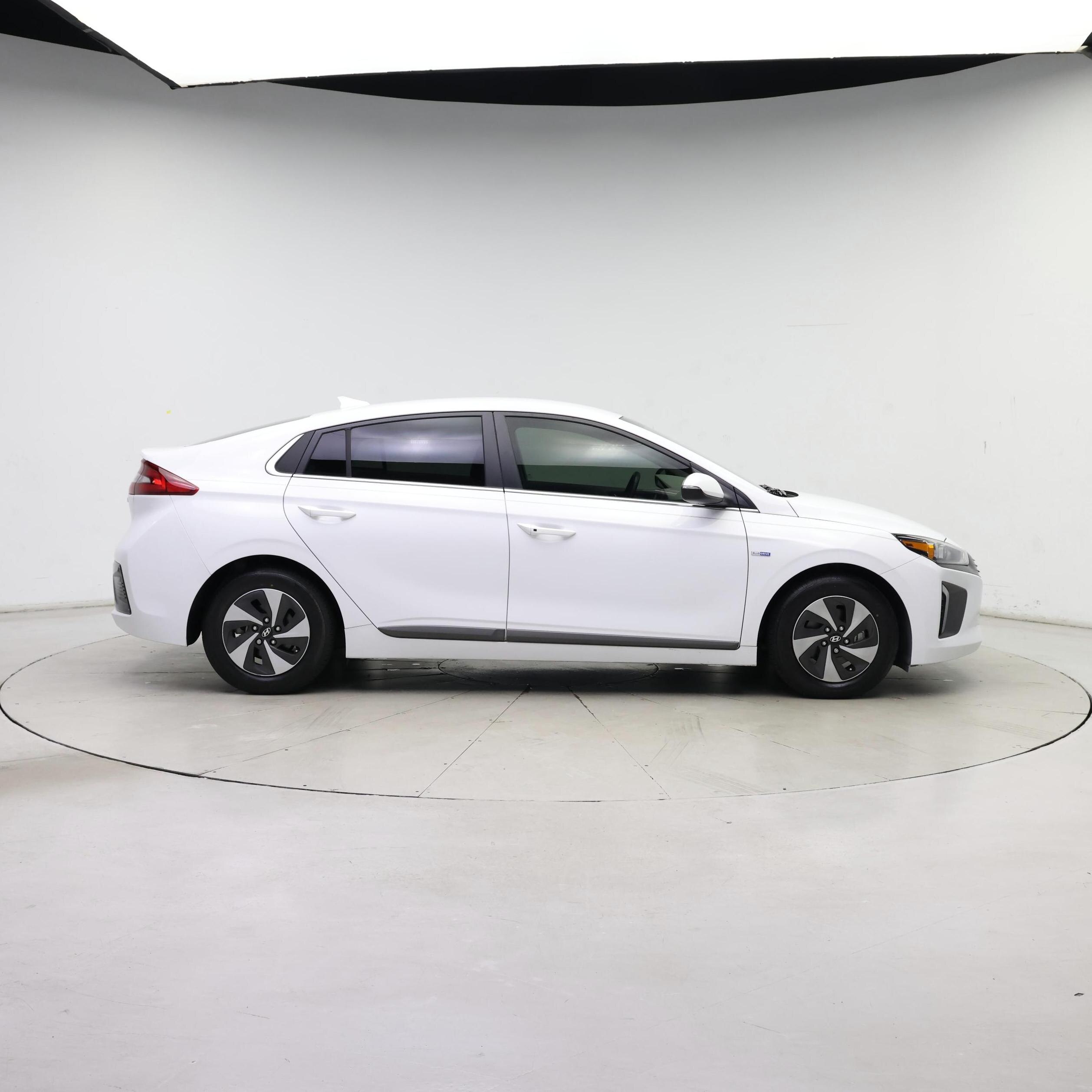 Thumbnail: 2019 Hyundai Ioniq - 7