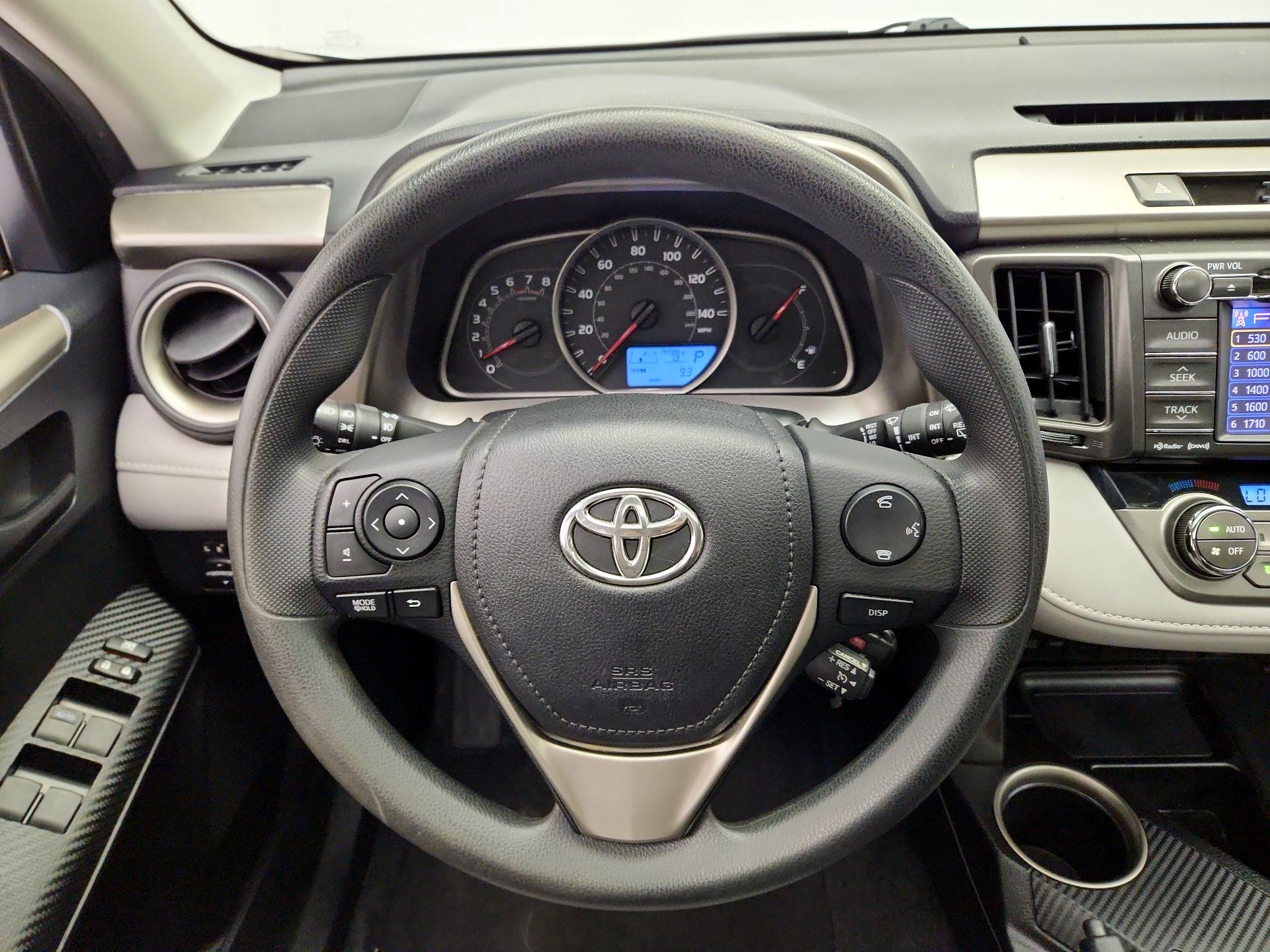 Thumbnail: 2013 Toyota RAV4 - 10