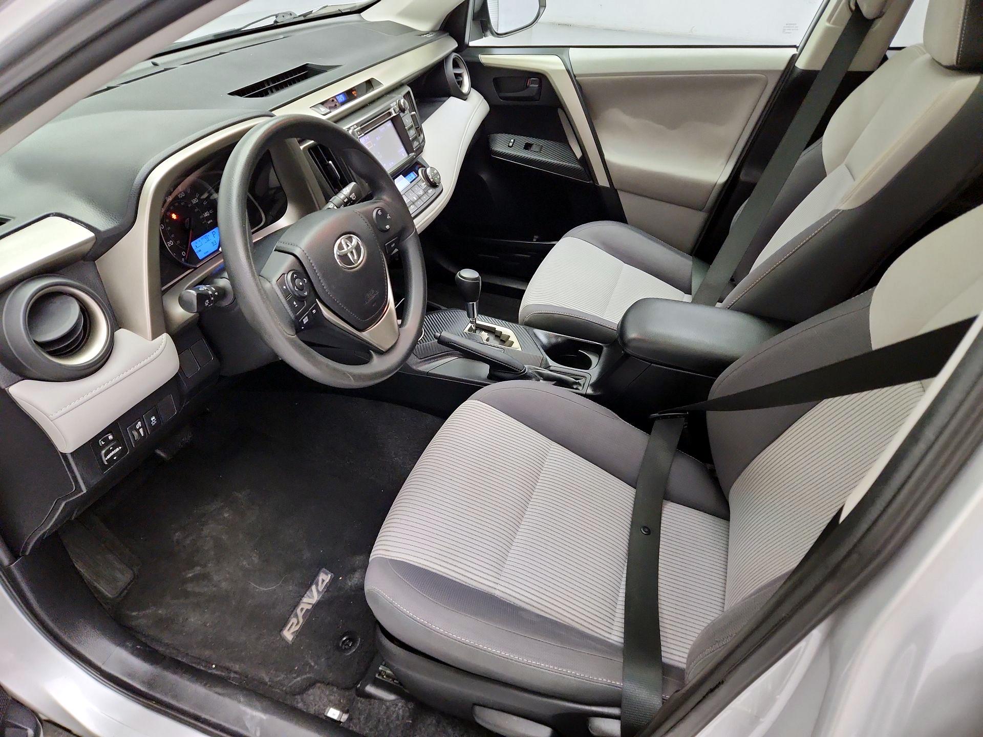 Thumbnail: 2013 Toyota RAV4 - 11