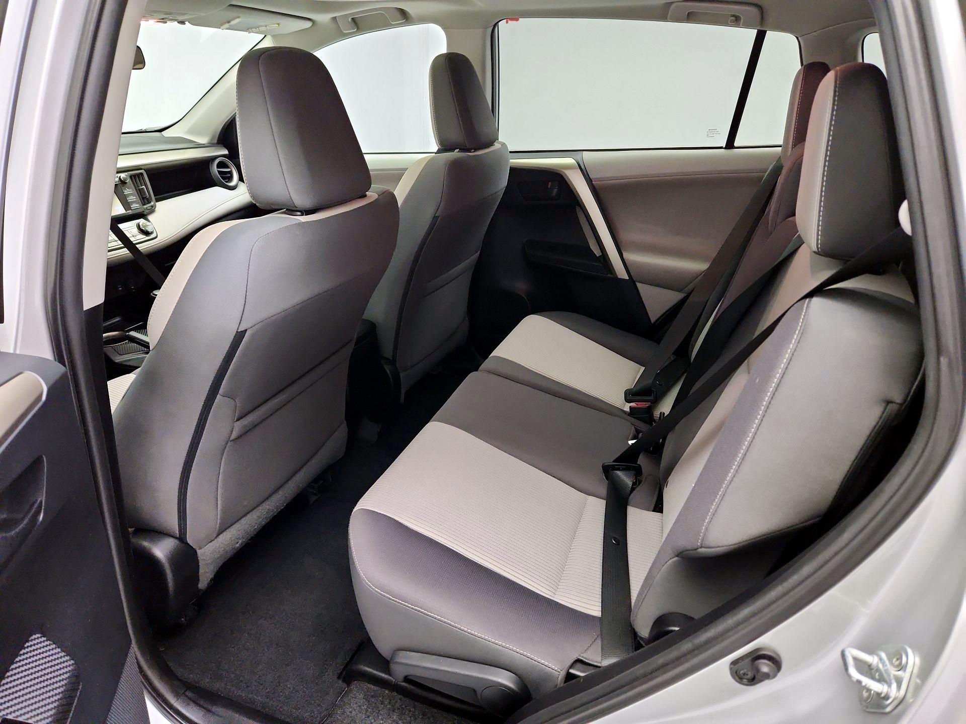 Thumbnail: 2013 Toyota RAV4 - 20