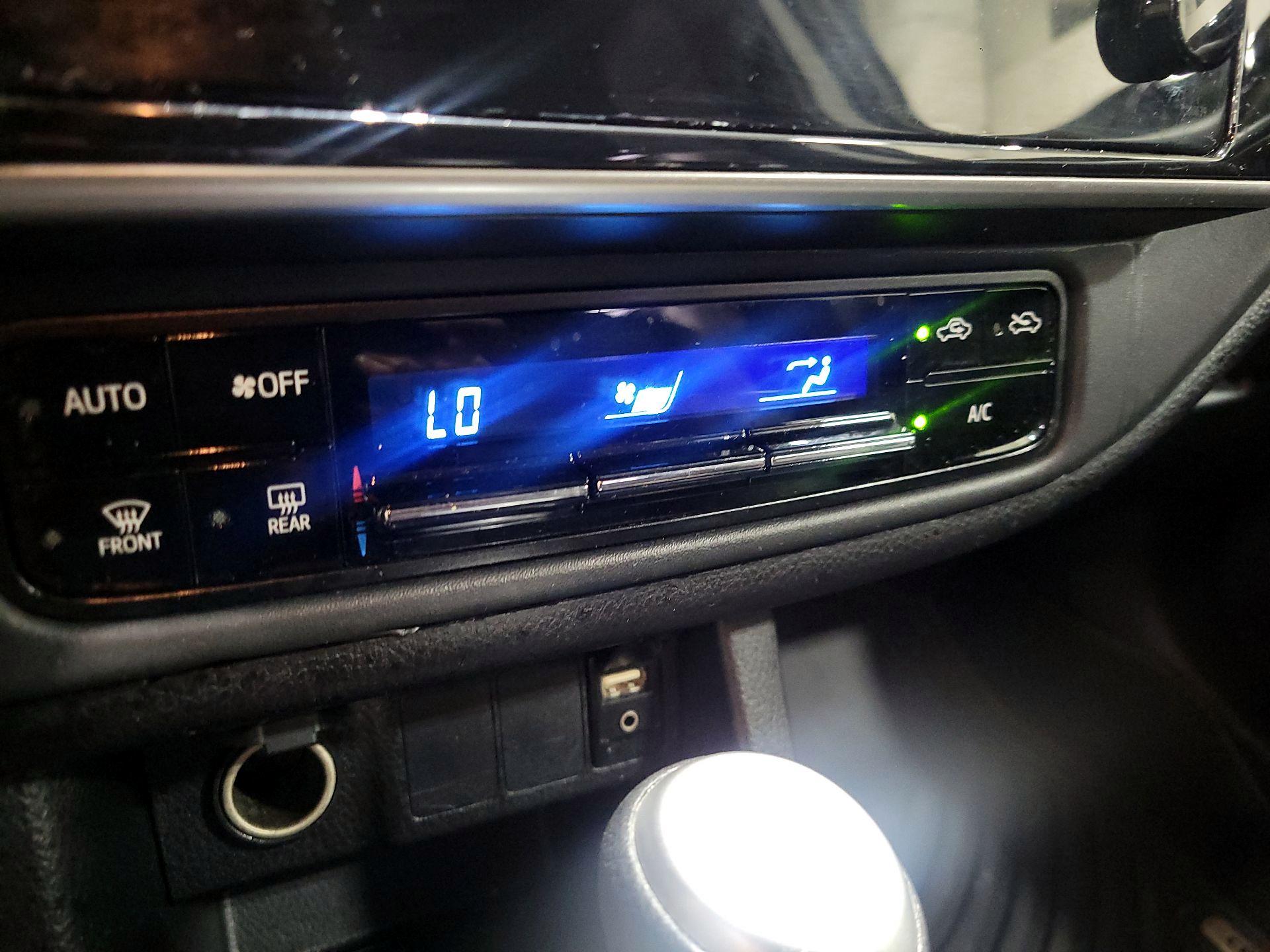 Thumbnail: 2019 Toyota Corolla - 16