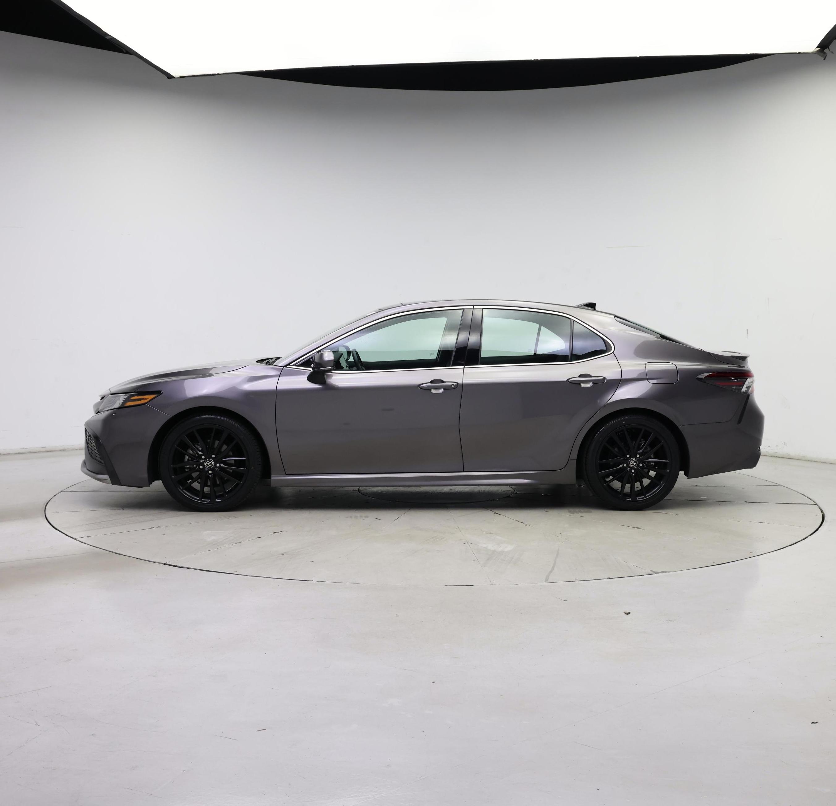 Thumbnail: 2022 Toyota Camry - 3
