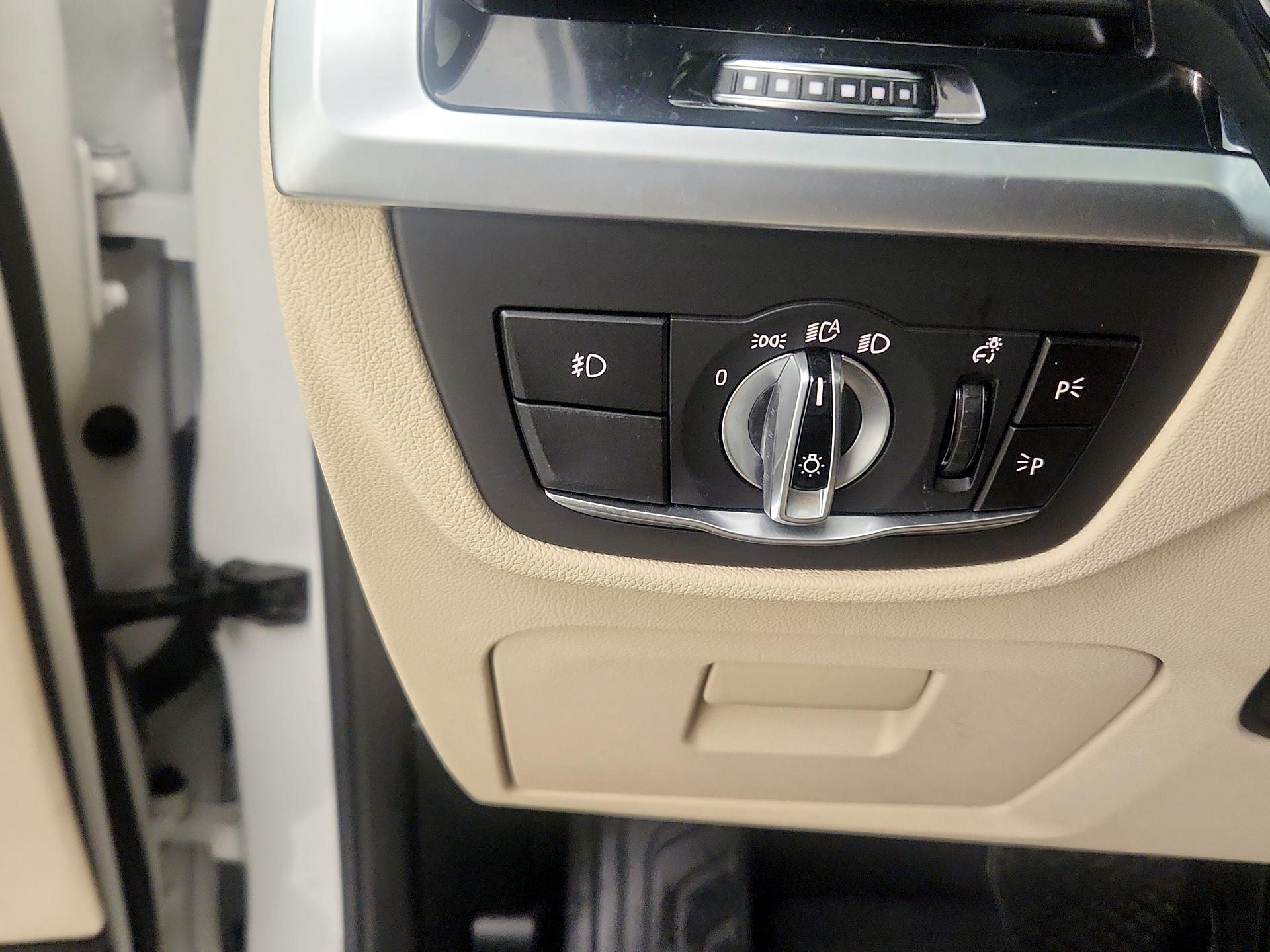 Thumbnail: 2019 BMW X3 - 13