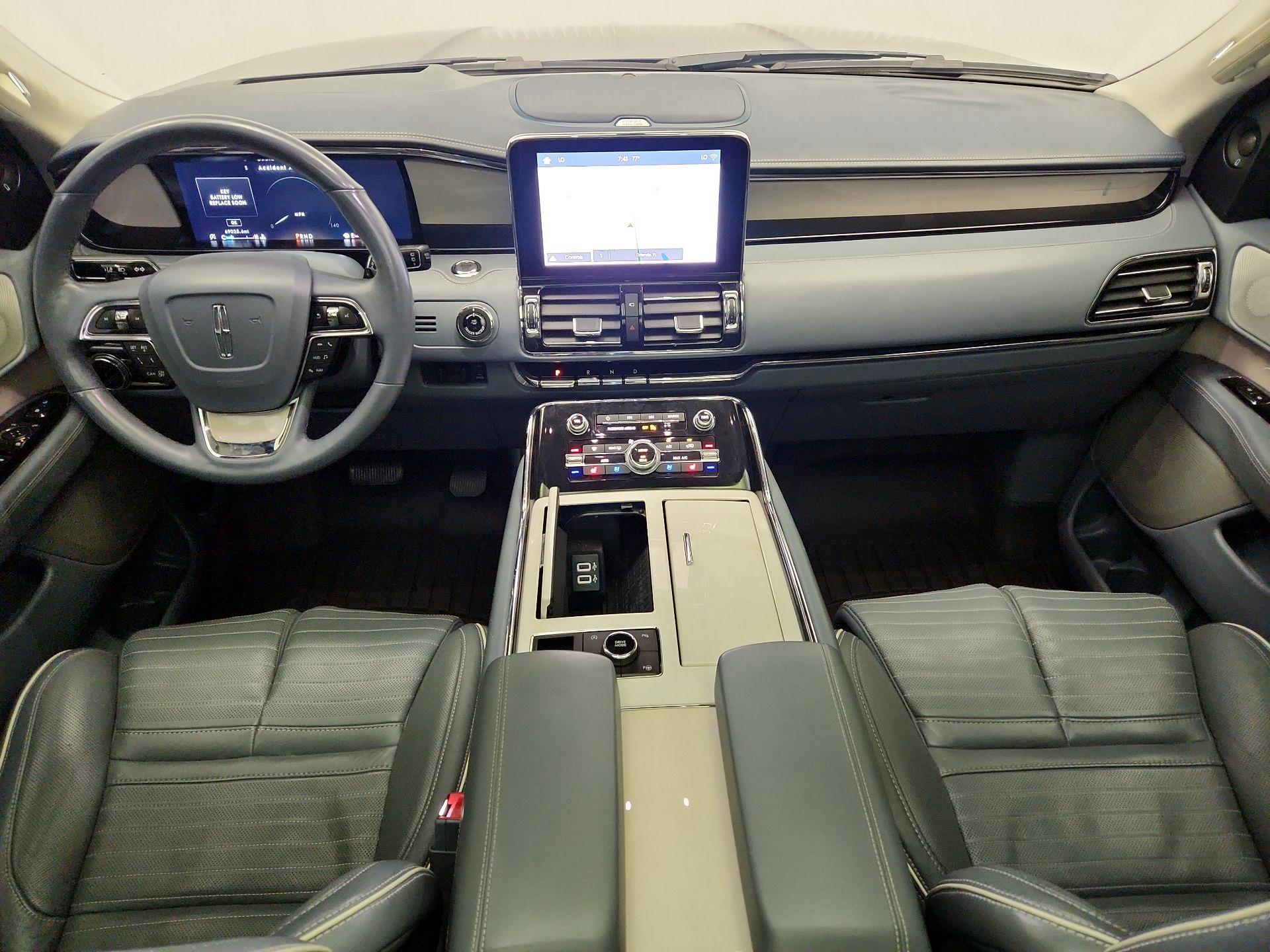 Thumbnail: 2019 Lincoln Navigator - 9