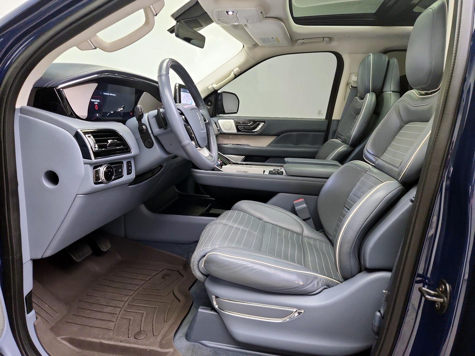 Thumbnail: 2019 Lincoln Navigator - 11