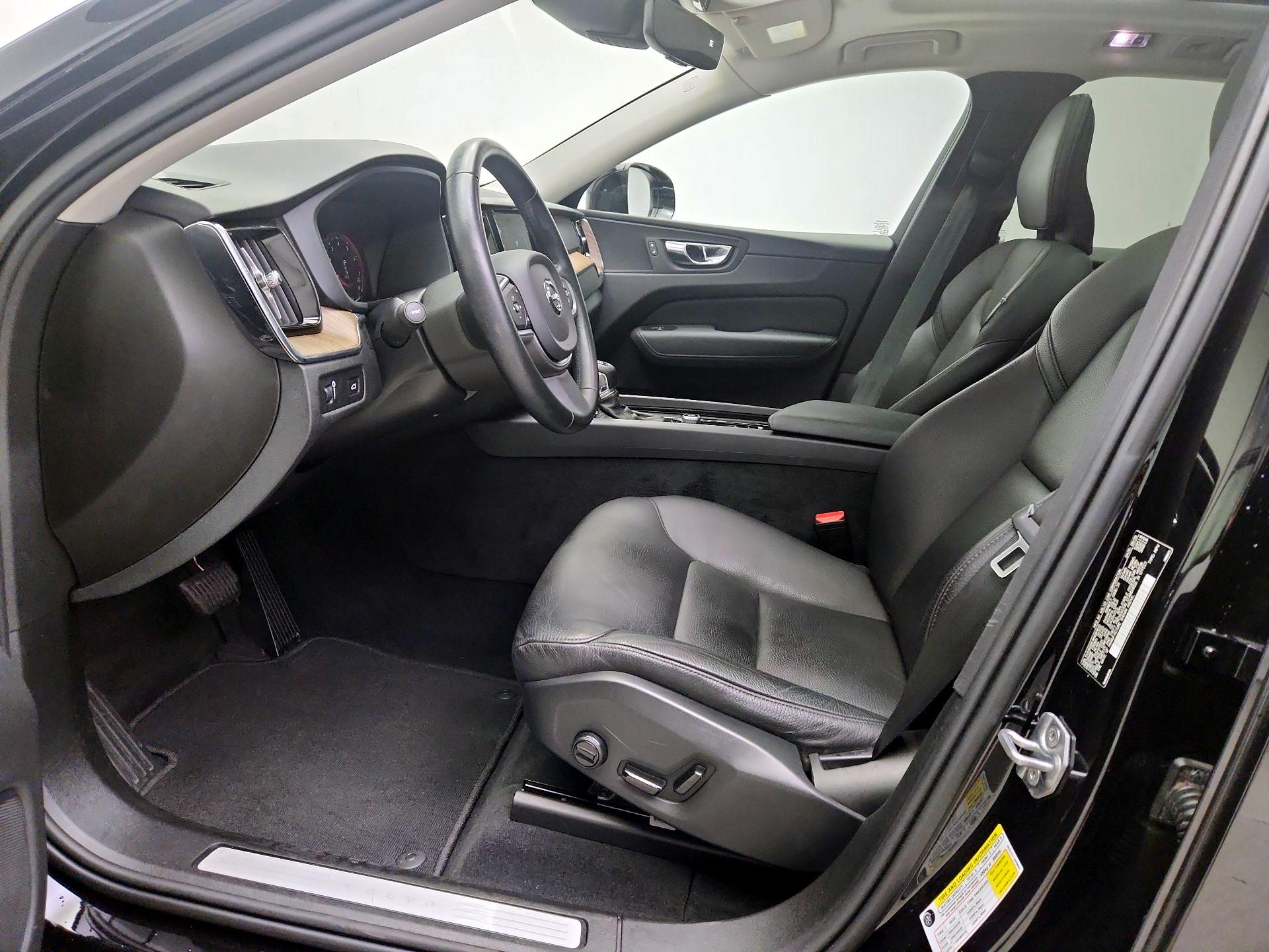 Thumbnail: 2021 Volvo XC60 - 11
