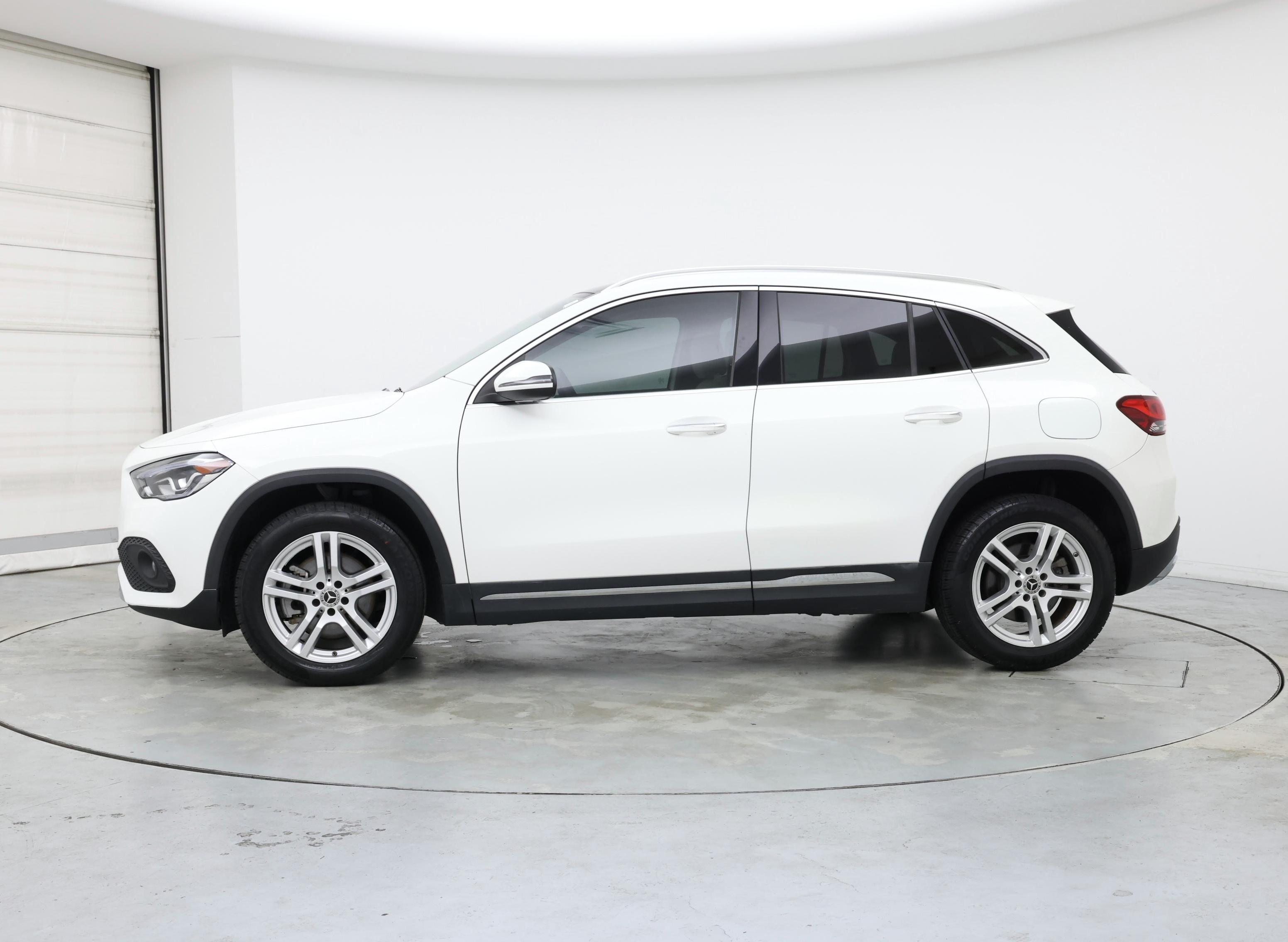 Thumbnail: 2021 Mercedes-Benz GLA - 3