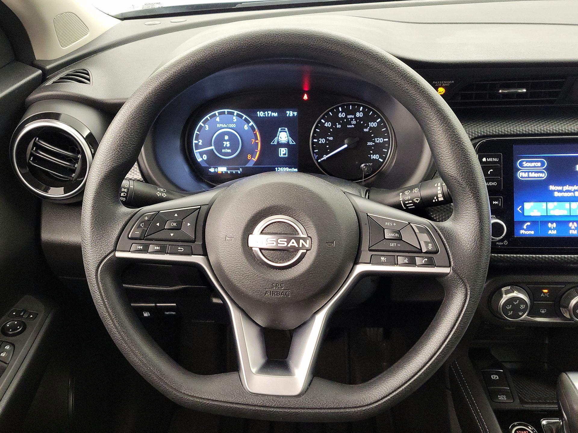 Thumbnail: 2023 Nissan Kicks - 10
