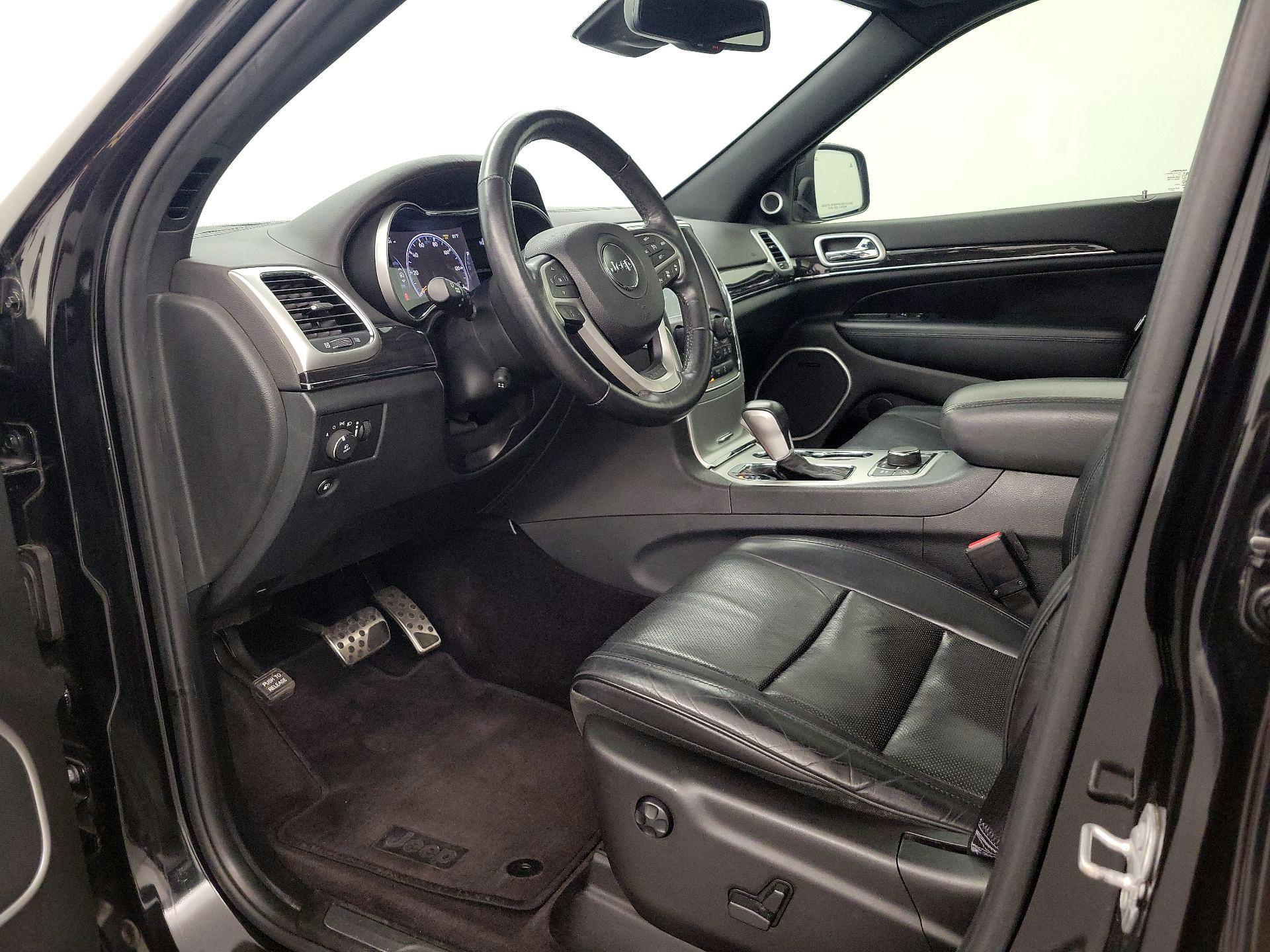 Thumbnail: 2016 Jeep Grand Cherokee - 11