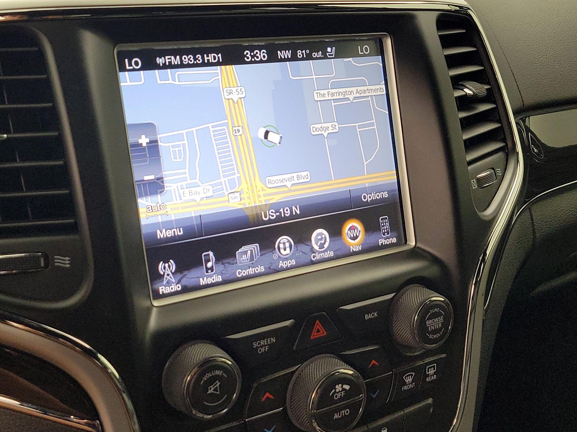 Thumbnail: 2016 Jeep Grand Cherokee - 14