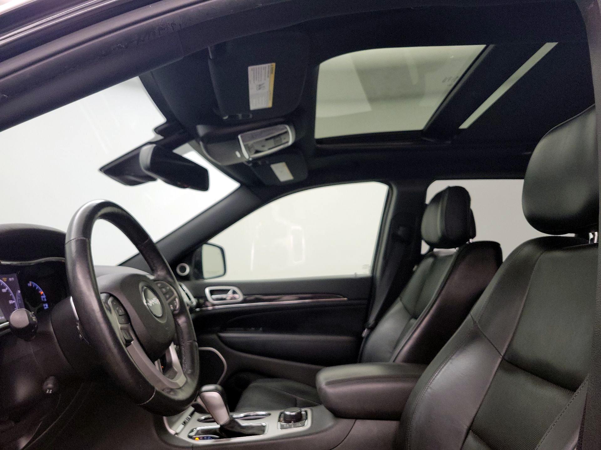 Thumbnail: 2016 Jeep Grand Cherokee - 20
