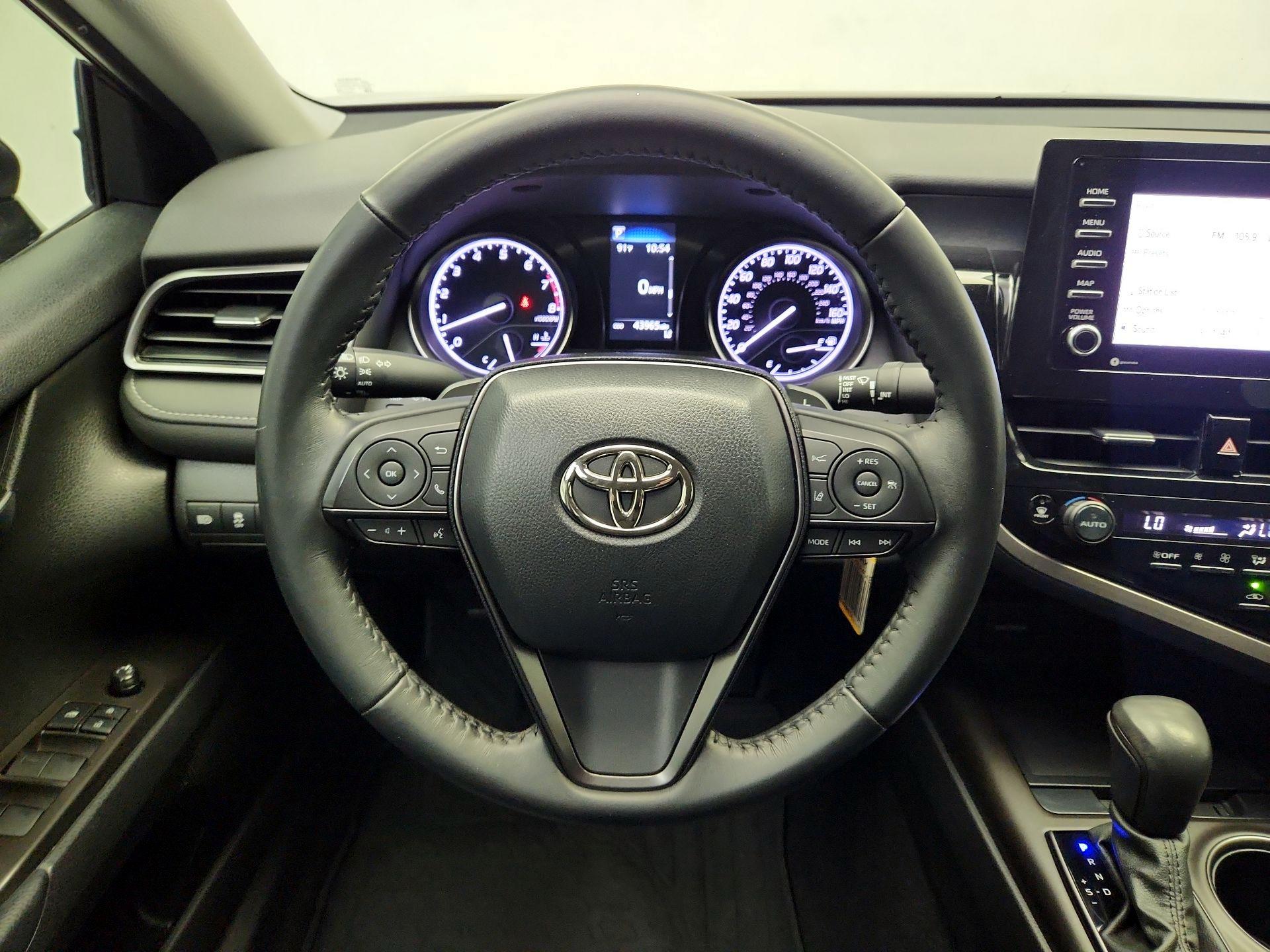 Thumbnail: 2022 Toyota Camry - 10