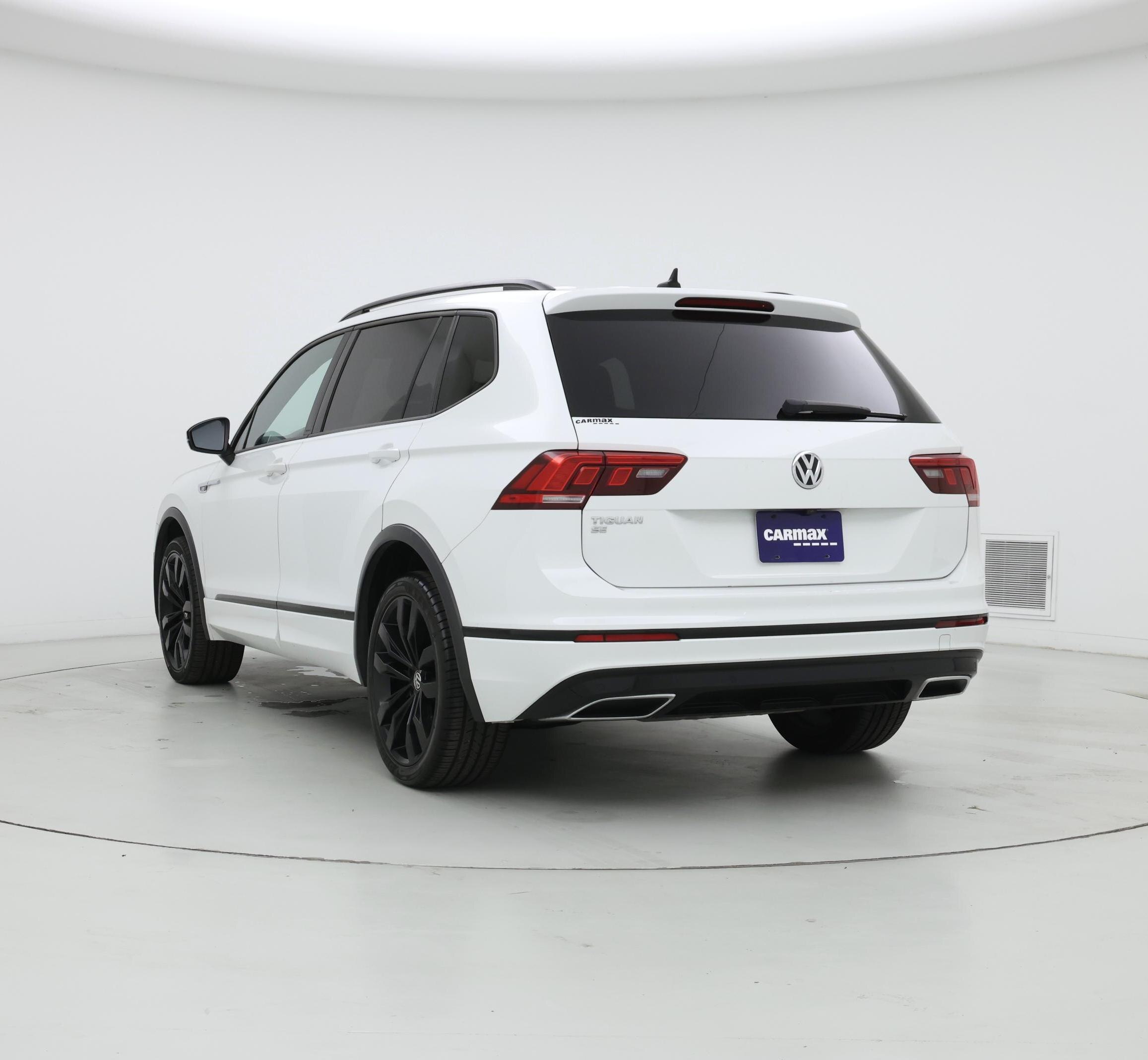 Thumbnail: 2021 Volkswagen Tiguan - 2