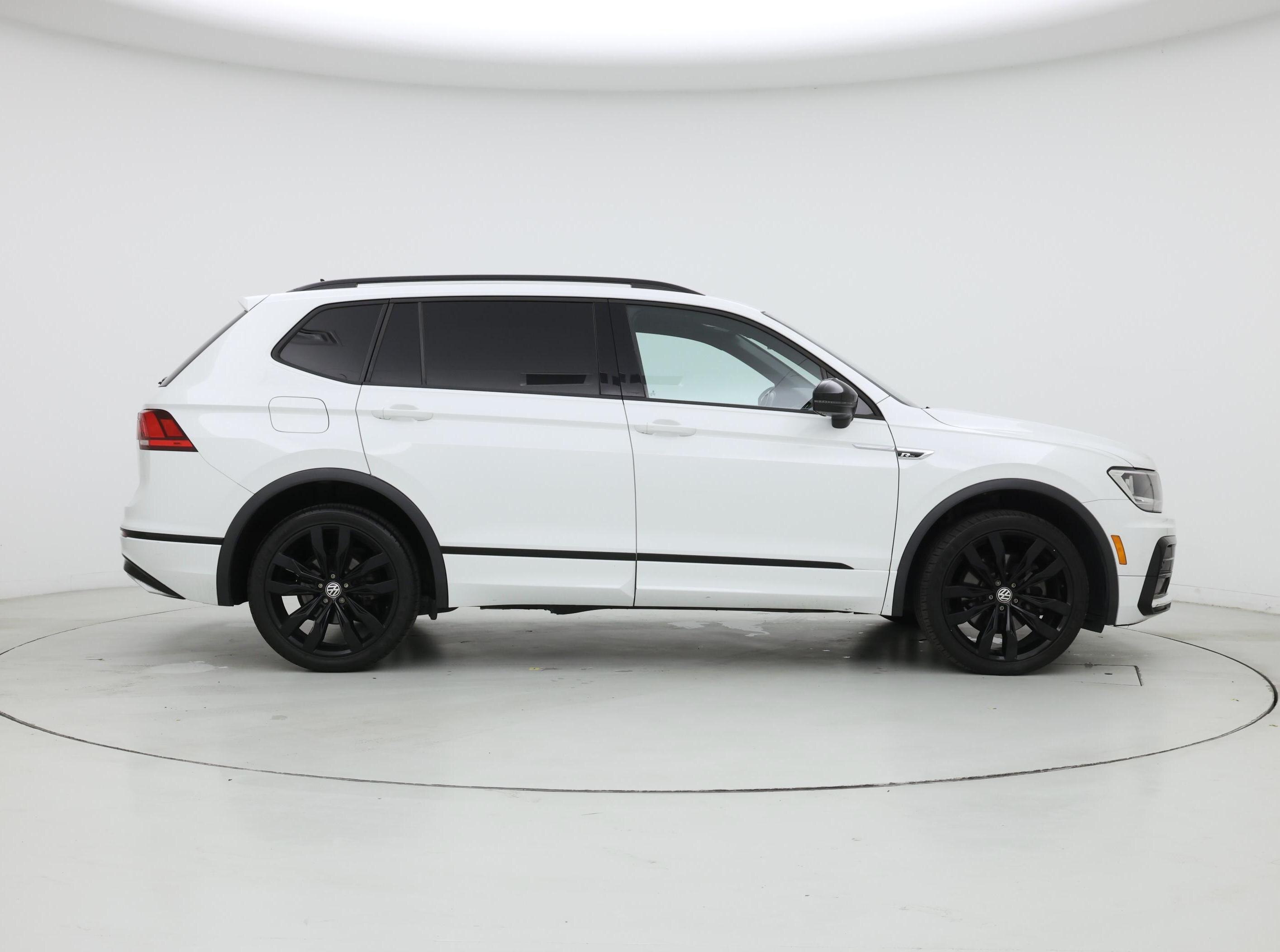 Thumbnail: 2021 Volkswagen Tiguan - 7