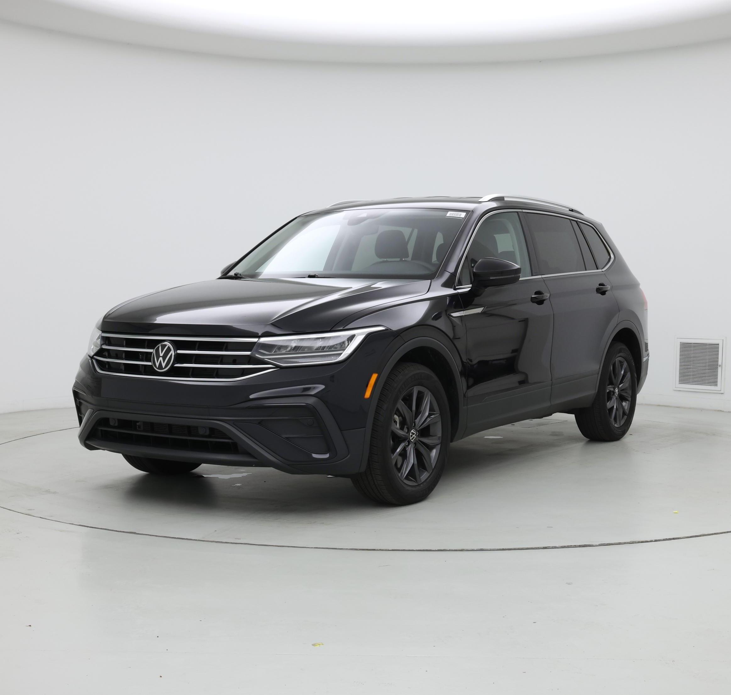 Thumbnail: 2022 Volkswagen Tiguan - 4