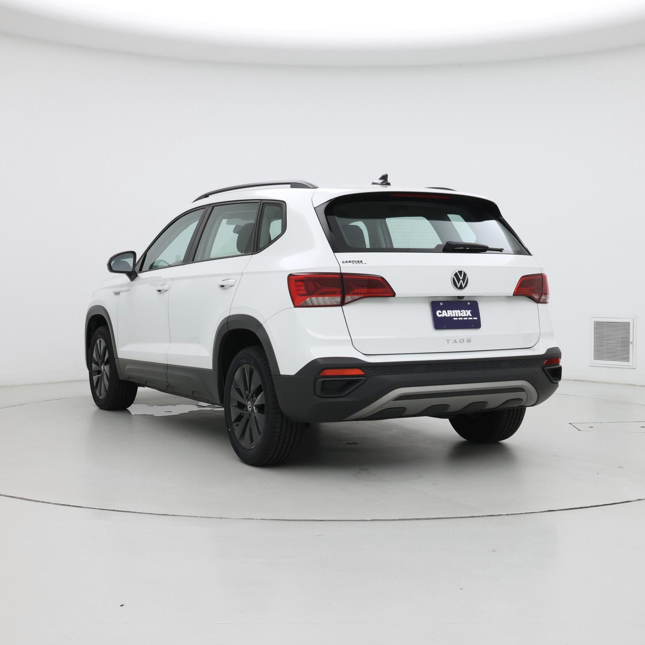 Thumbnail: 2022 Volkswagen Taos - 2