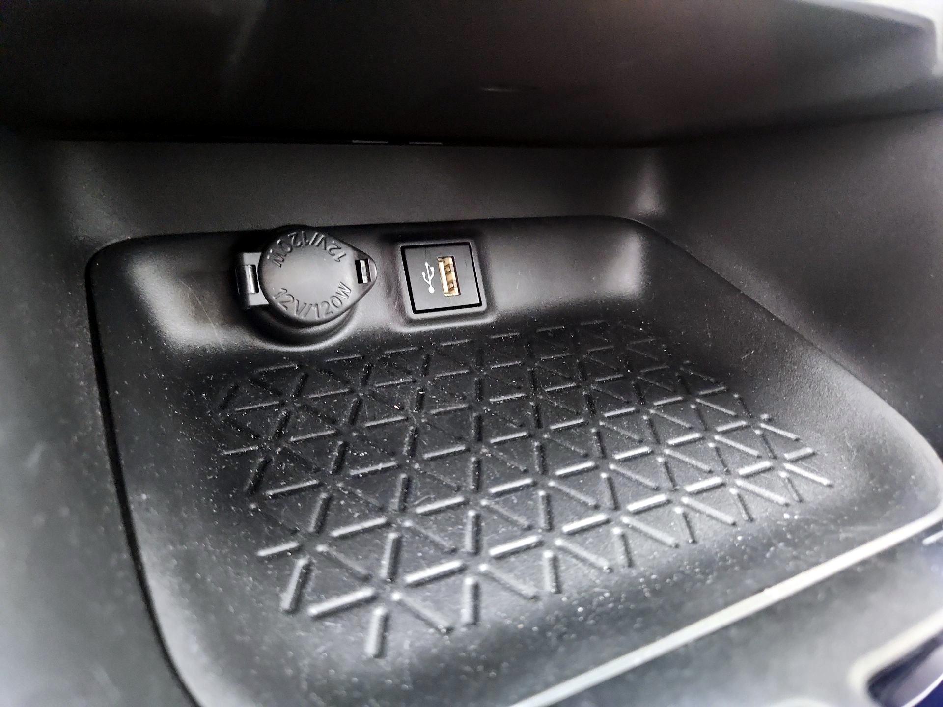 Thumbnail: 2024 Toyota RAV4 - 18