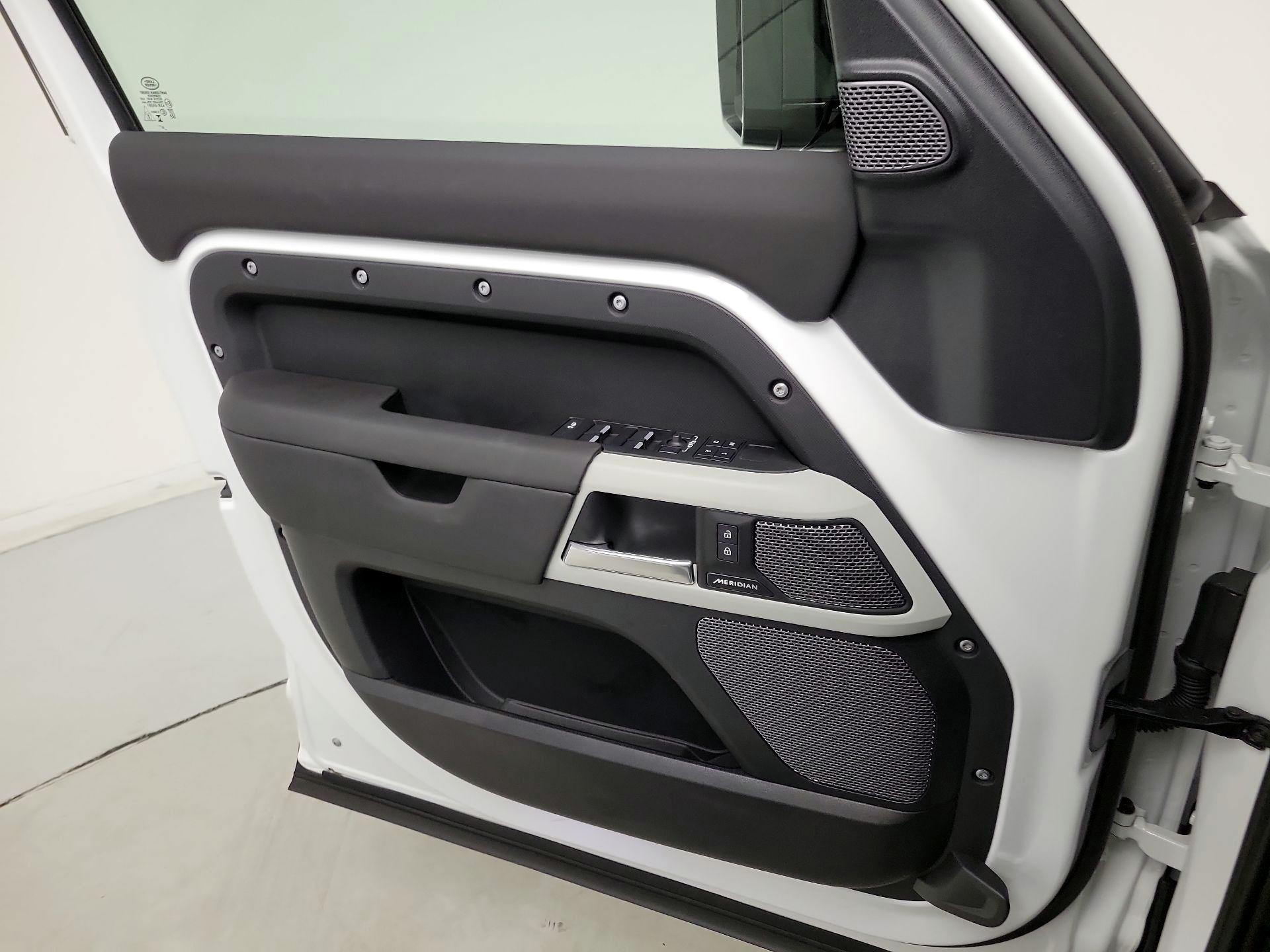 Thumbnail: 2024 Land Rover Defender - 12