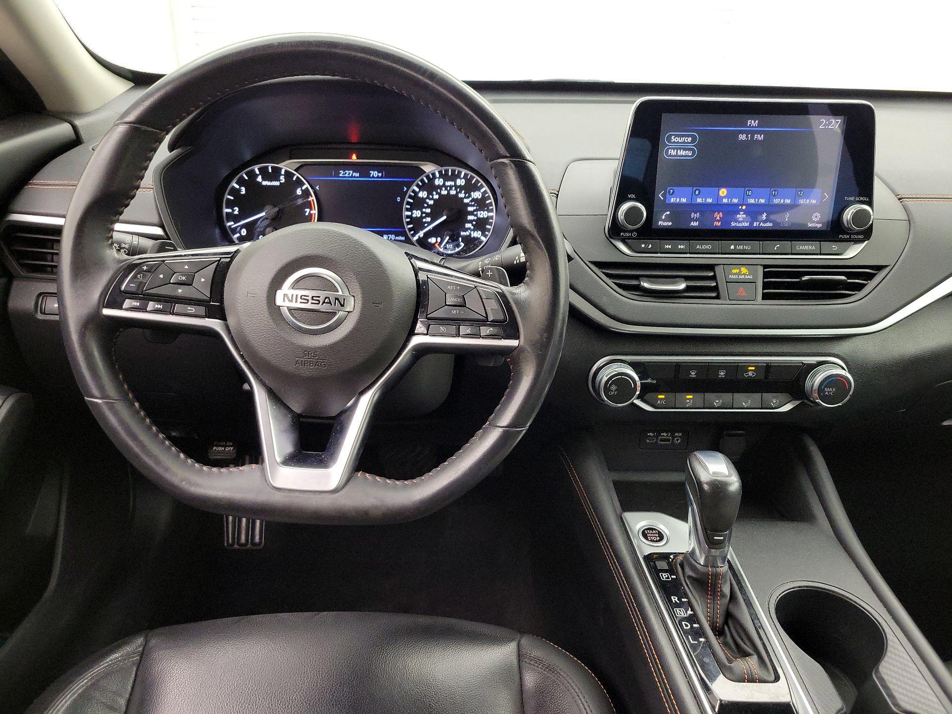 Thumbnail: 2020 Nissan Altima - 10