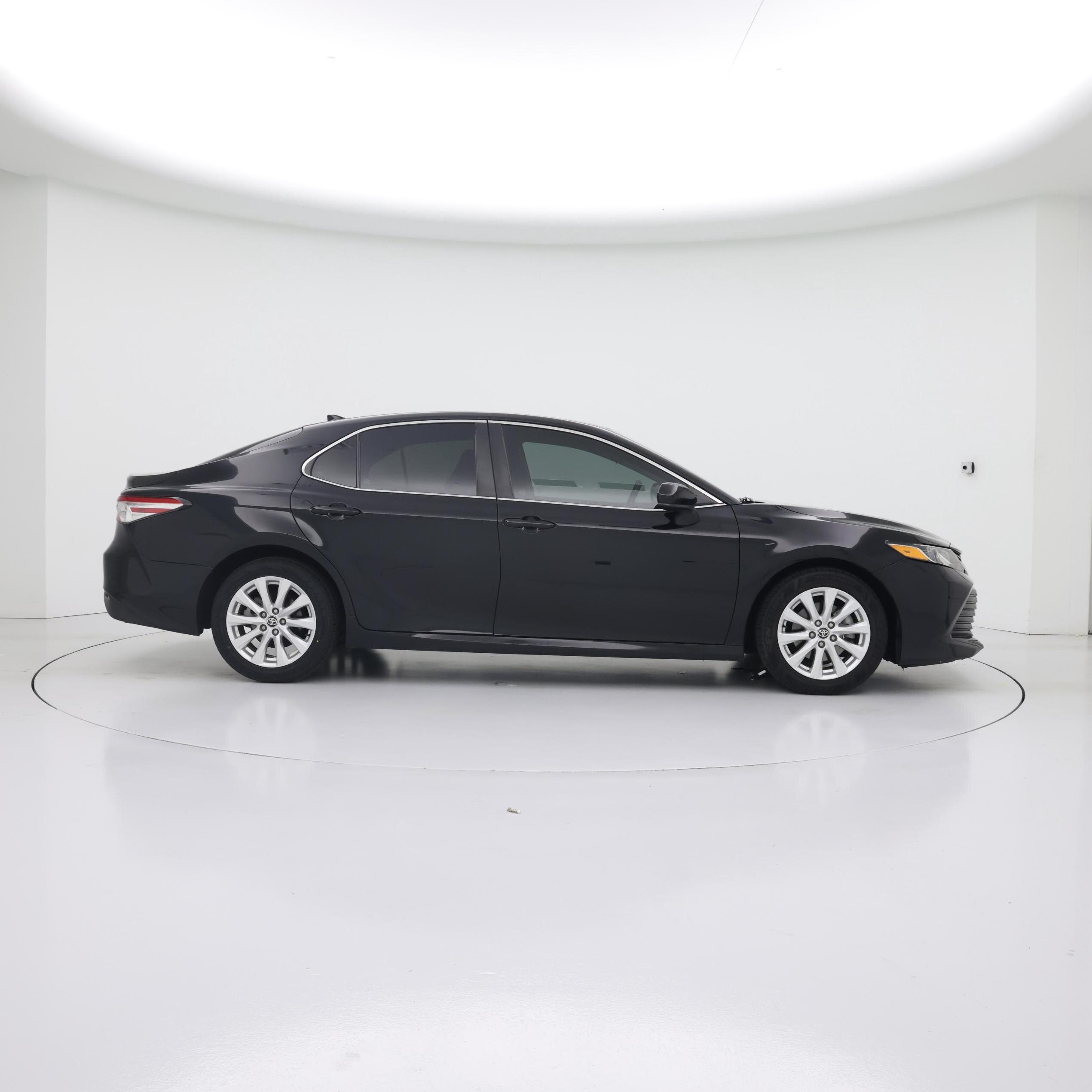 Thumbnail: 2020 Toyota Camry - 7