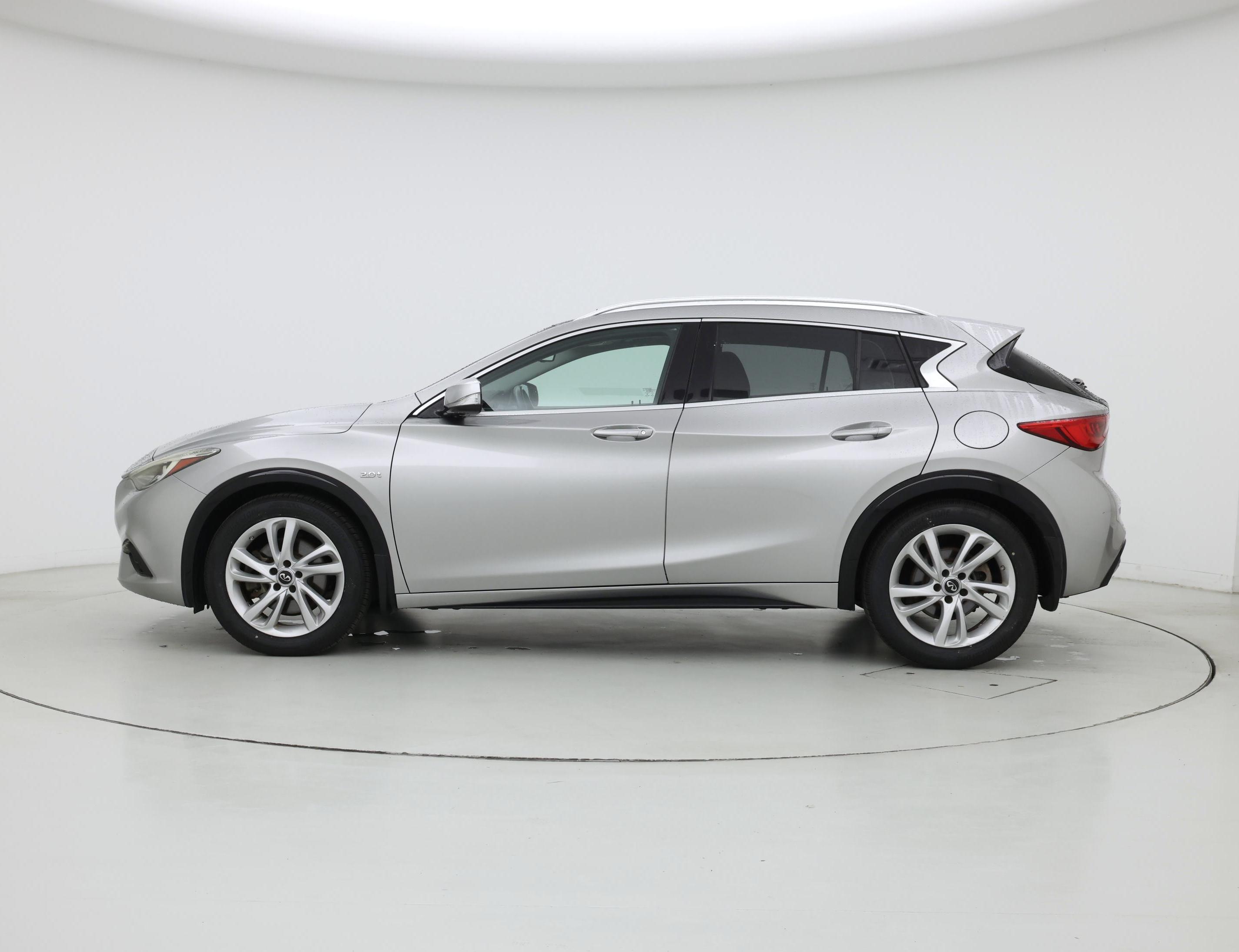 Thumbnail: 2018 INFINITI QX30 - 3