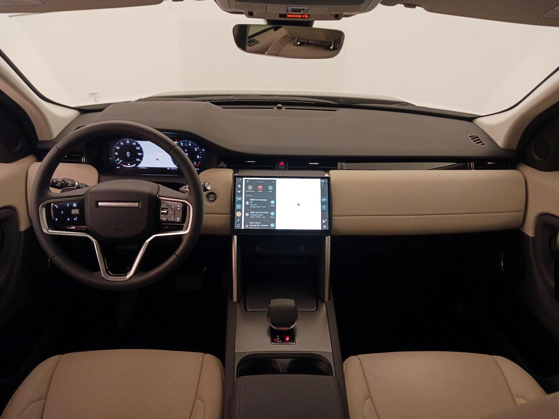 Thumbnail: 2024 Land Rover Discovery Sport - 9