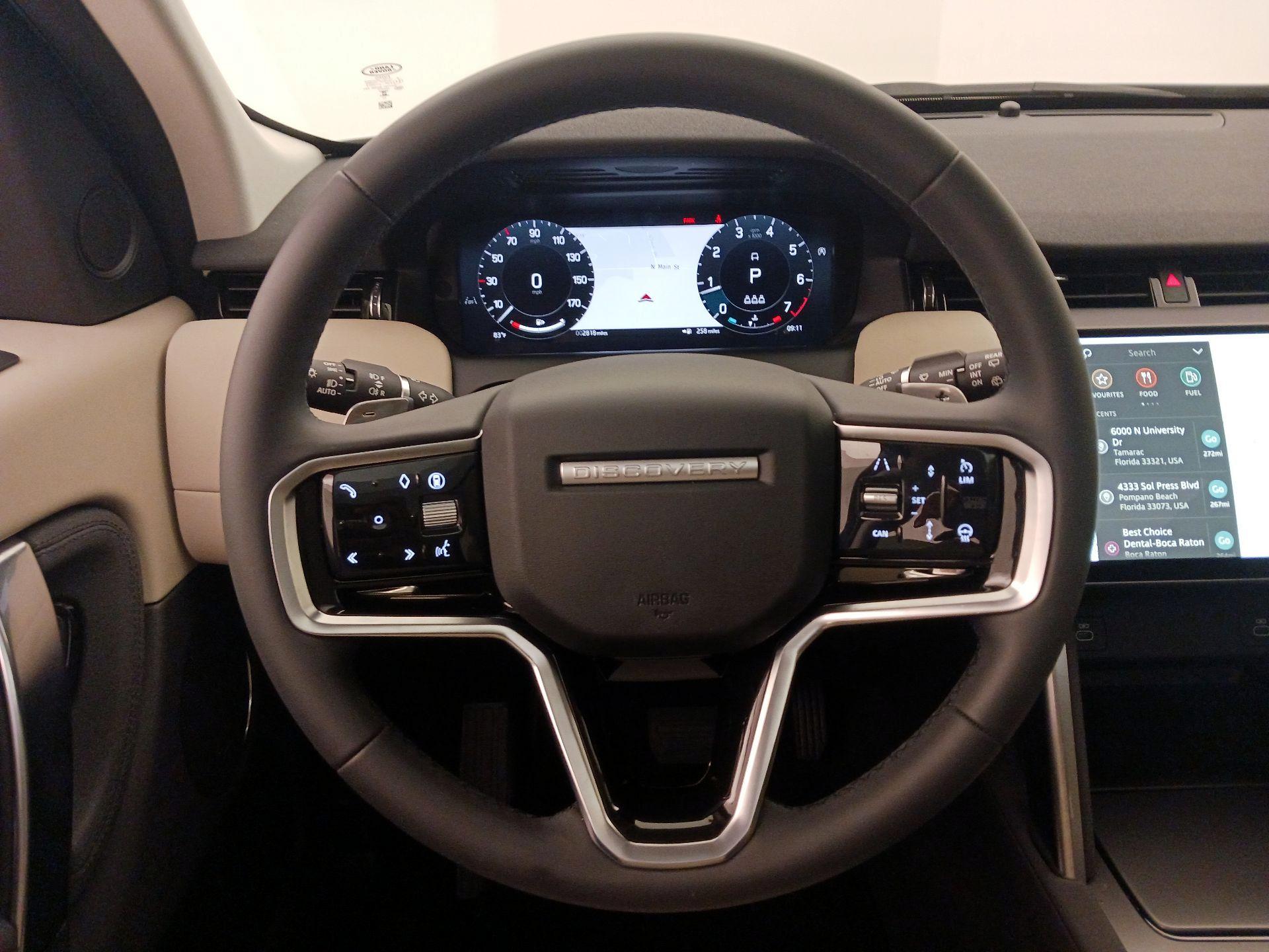 Thumbnail: 2024 Land Rover Discovery Sport - 10