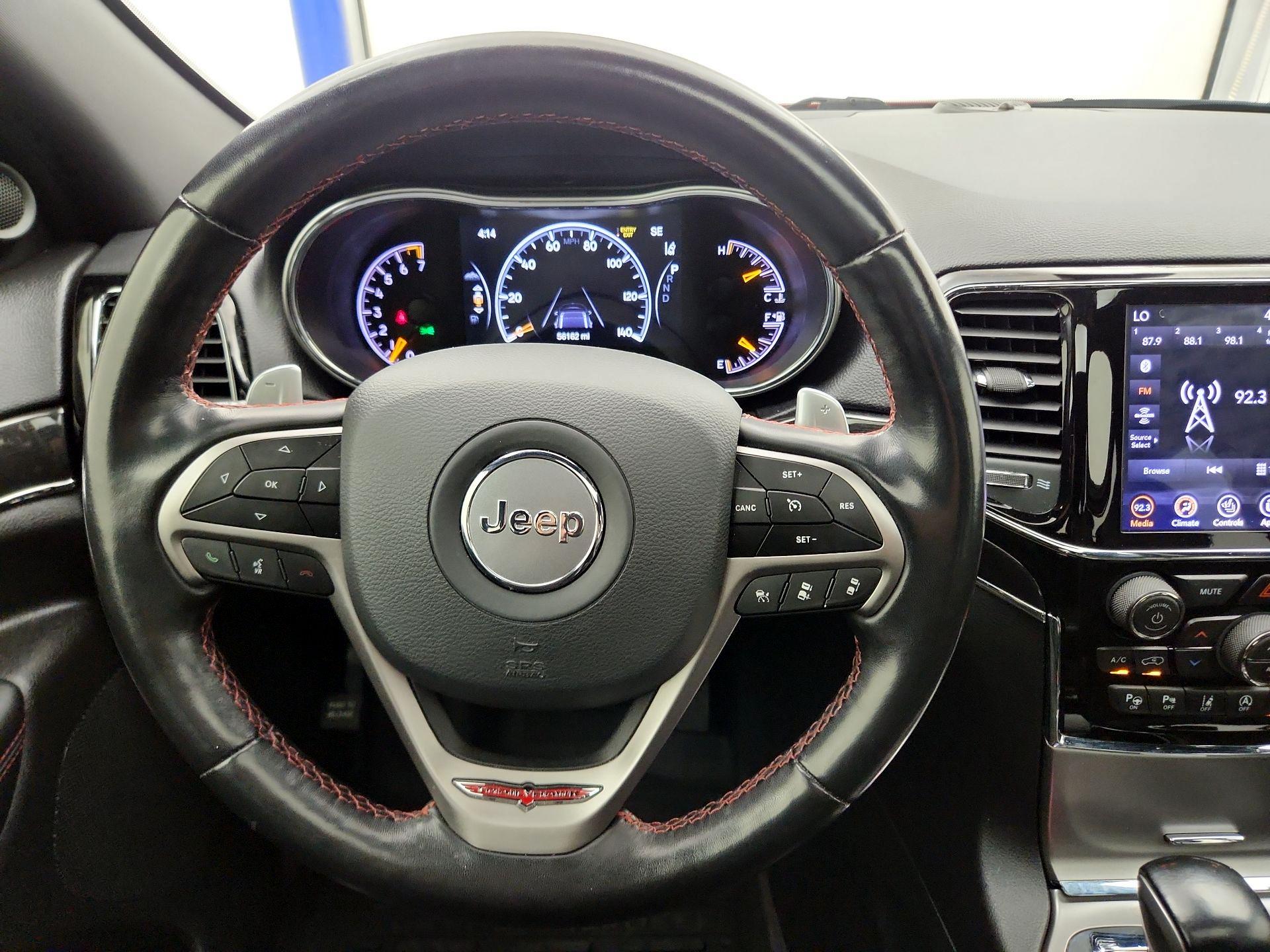 Thumbnail: 2020 Jeep Grand Cherokee - 10