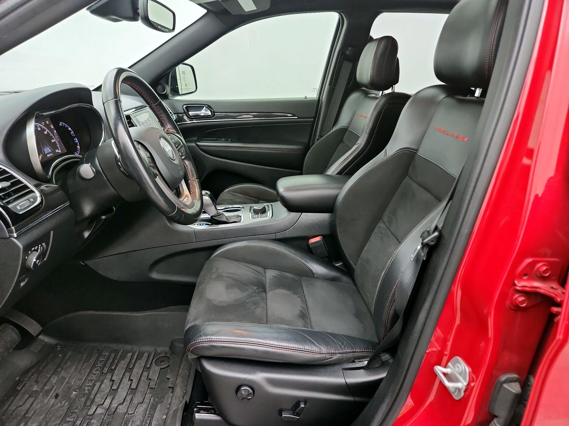 Thumbnail: 2020 Jeep Grand Cherokee - 11