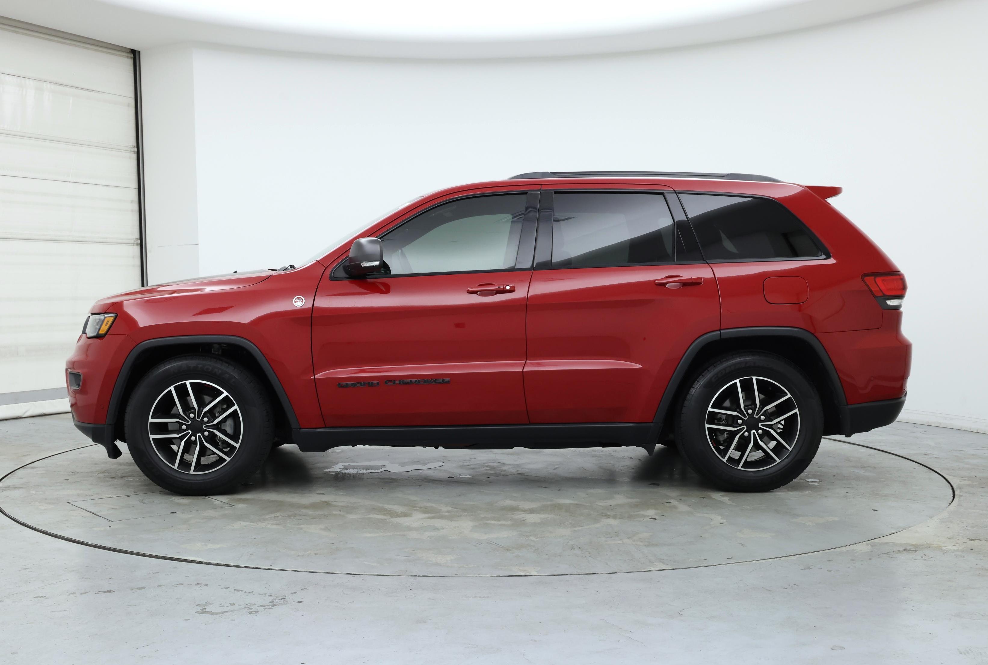 Thumbnail: 2020 Jeep Grand Cherokee - 3