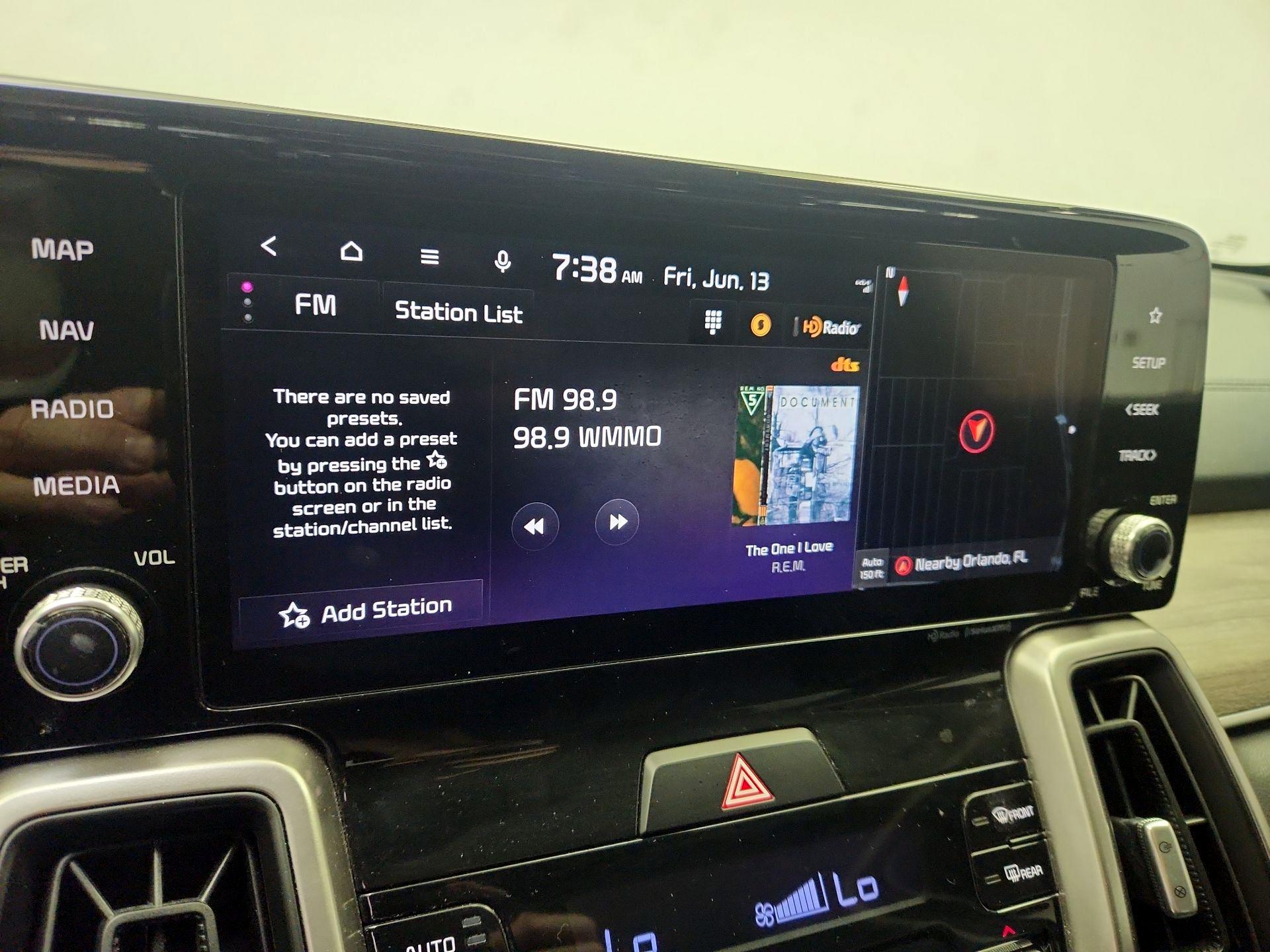 Thumbnail: 2023 Kia Sorento - 16