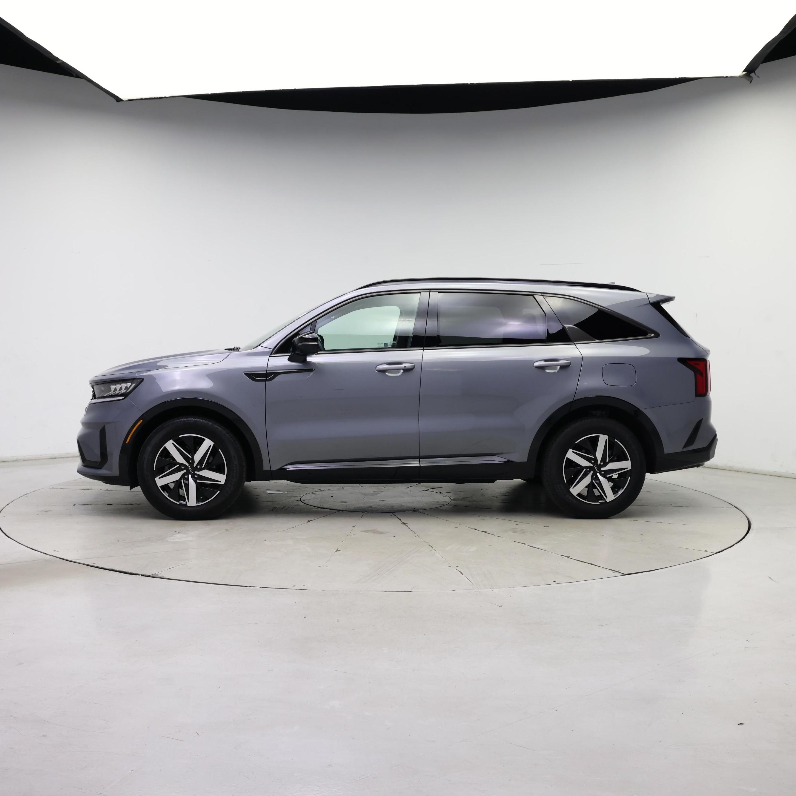 Thumbnail: 2023 Kia Sorento - 3