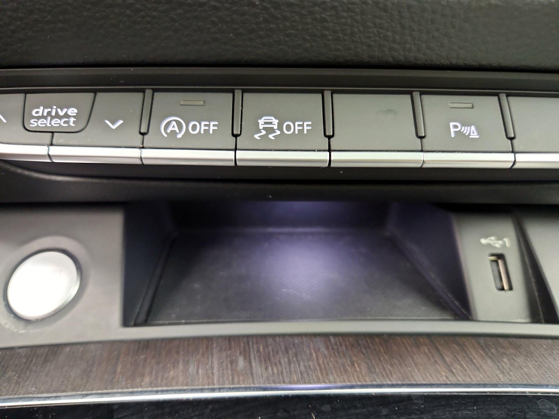 Thumbnail: 2022 Audi Q5 - 18