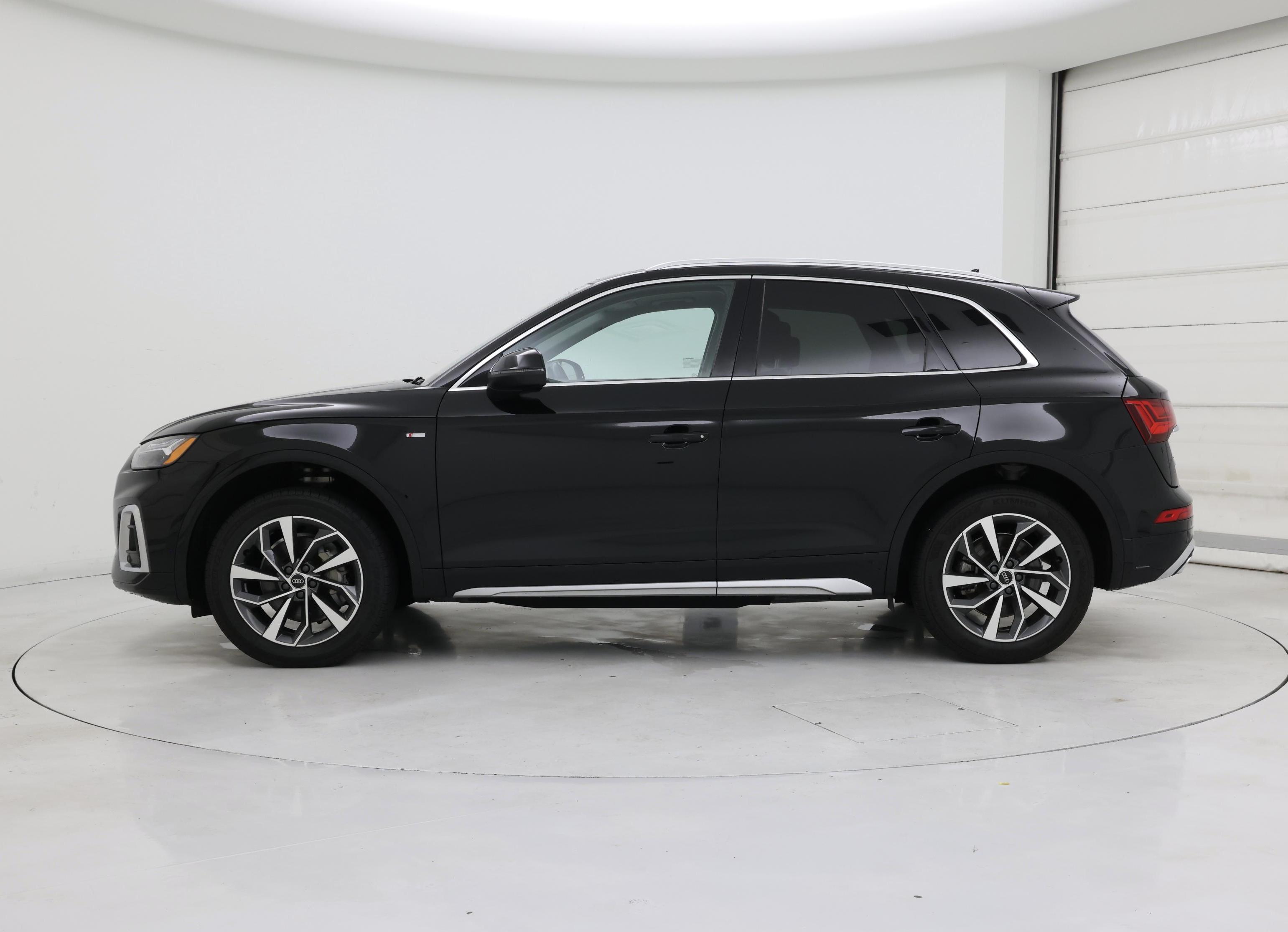Thumbnail: 2022 Audi Q5 - 3