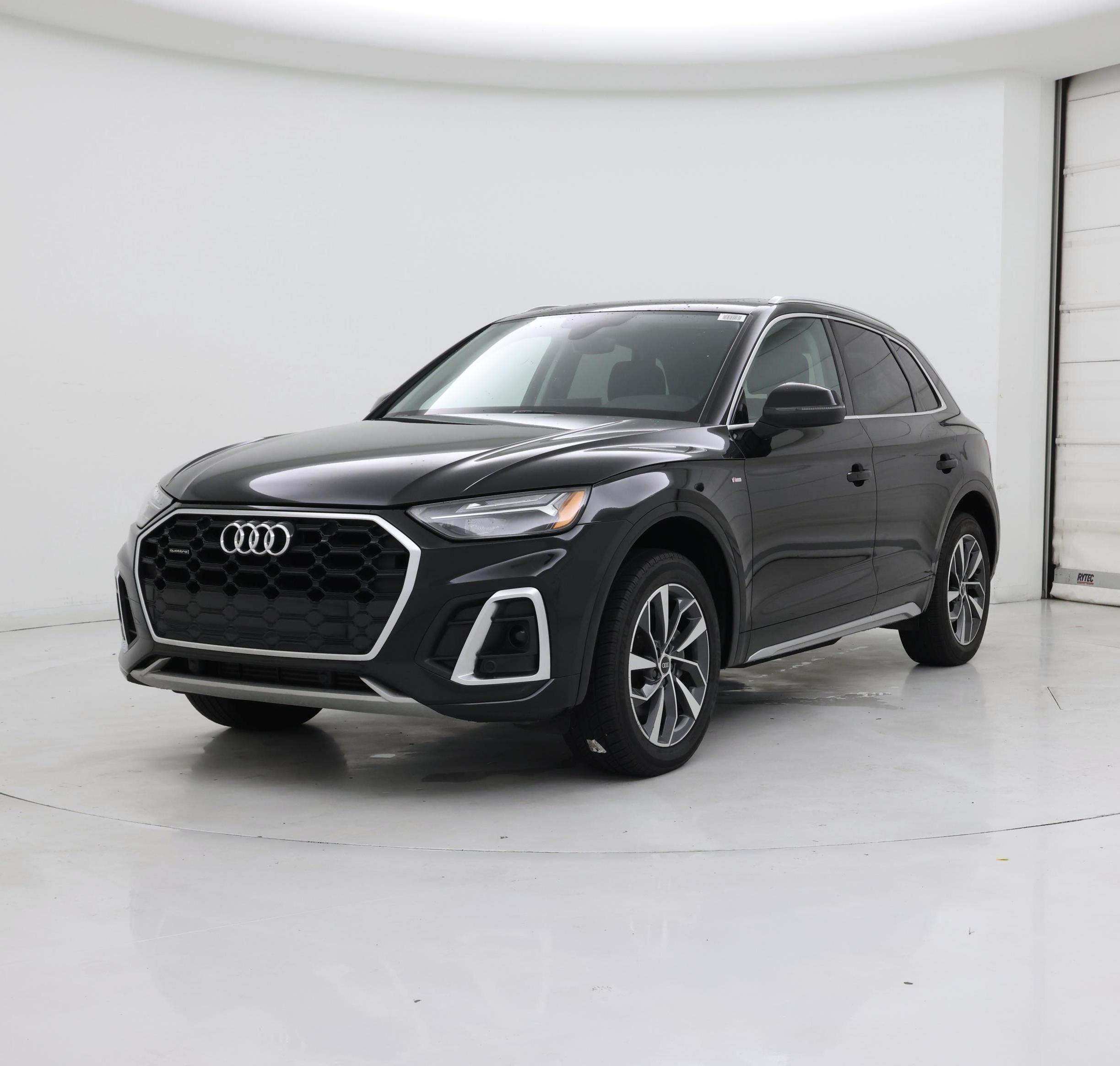 Thumbnail: 2022 Audi Q5 - 4