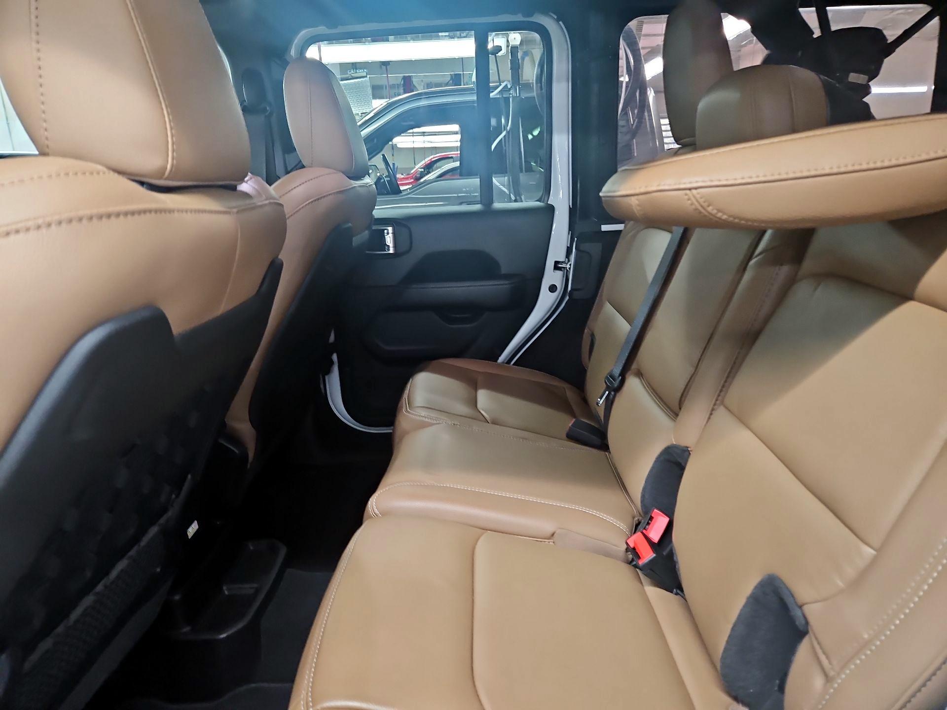 Thumbnail: 2022 Jeep Wrangler - 18