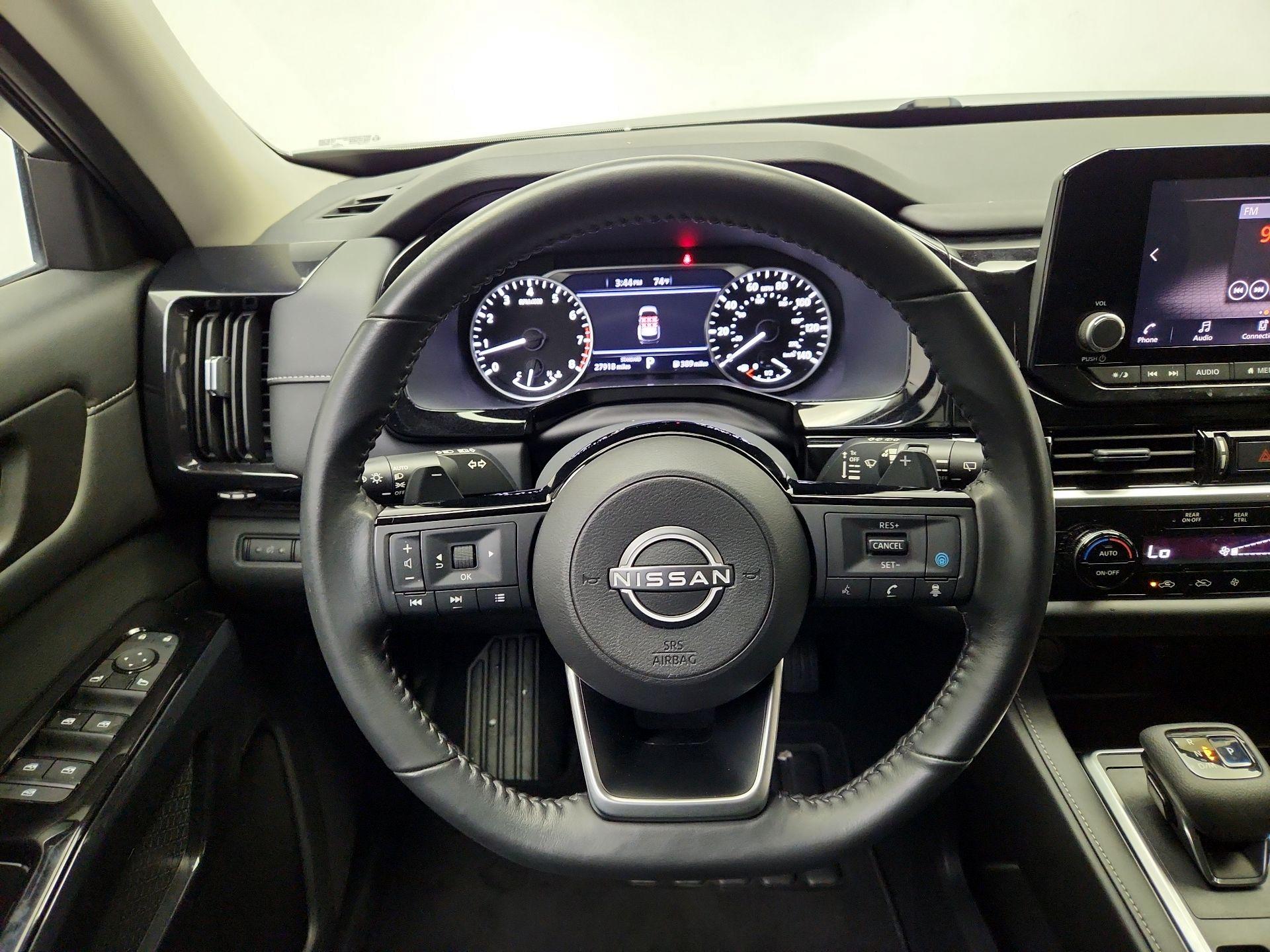Thumbnail: 2022 Nissan Pathfinder - 10