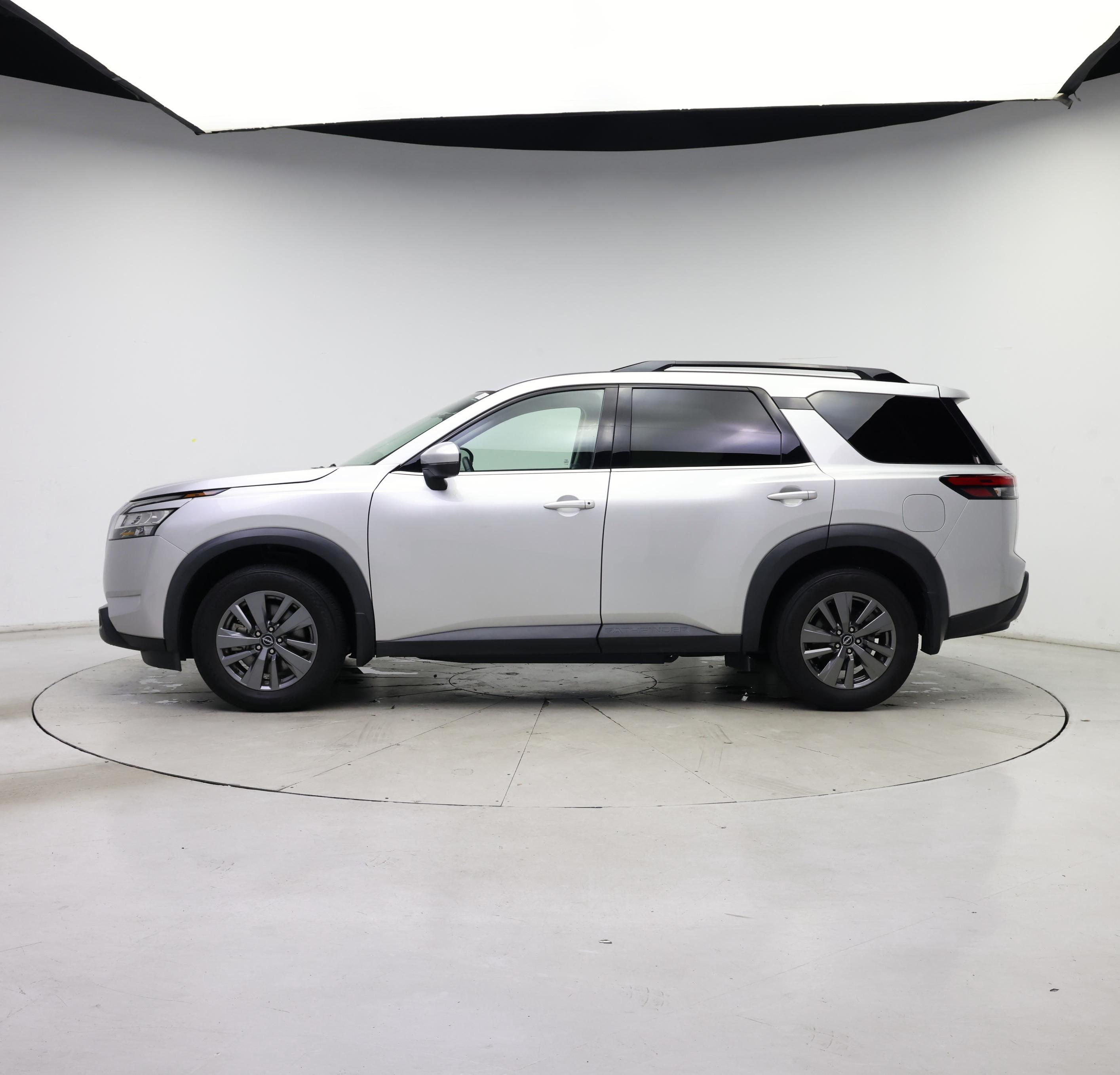 Thumbnail: 2022 Nissan Pathfinder - 3