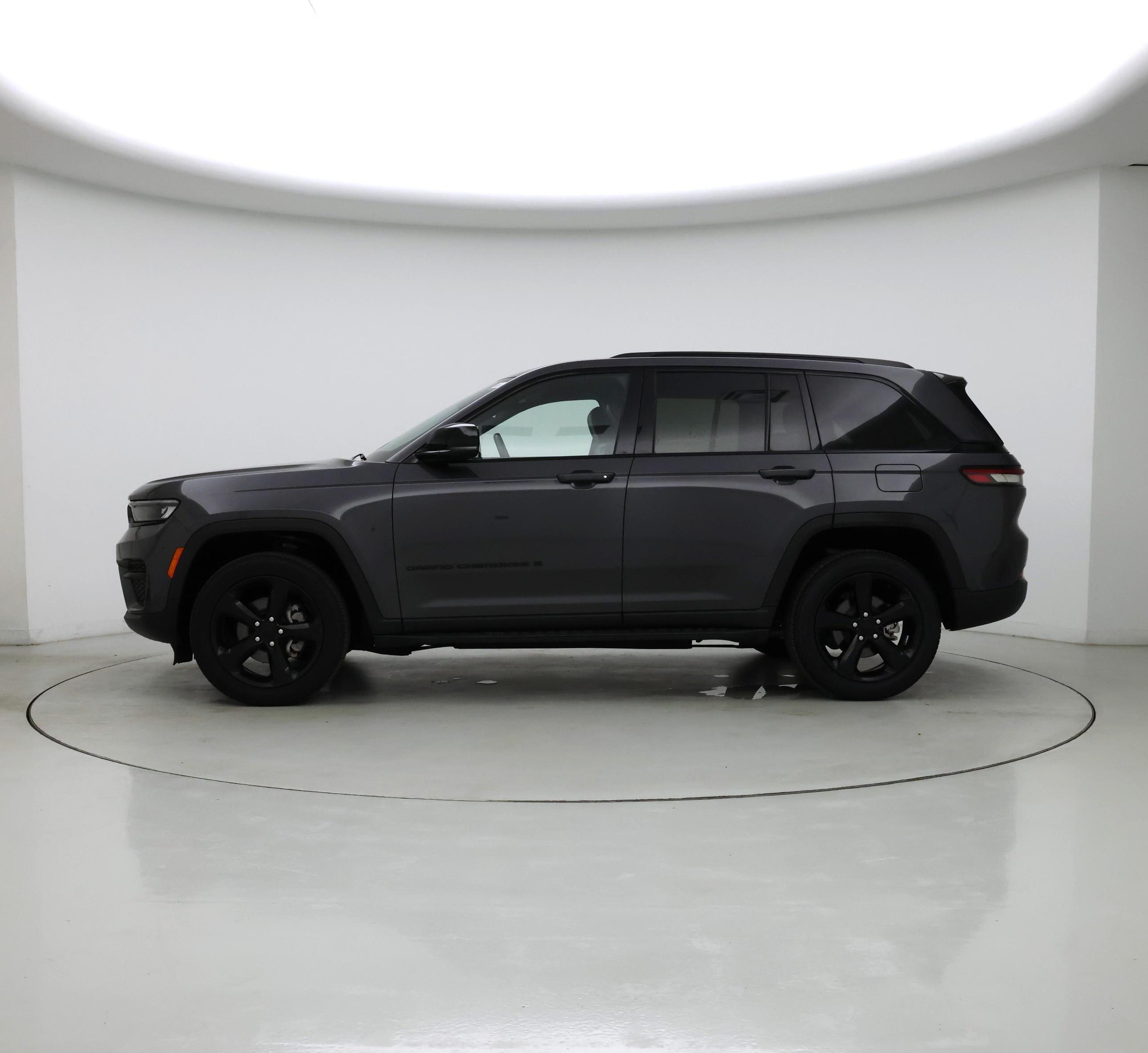 Thumbnail: 2023 Jeep Grand Cherokee - 3