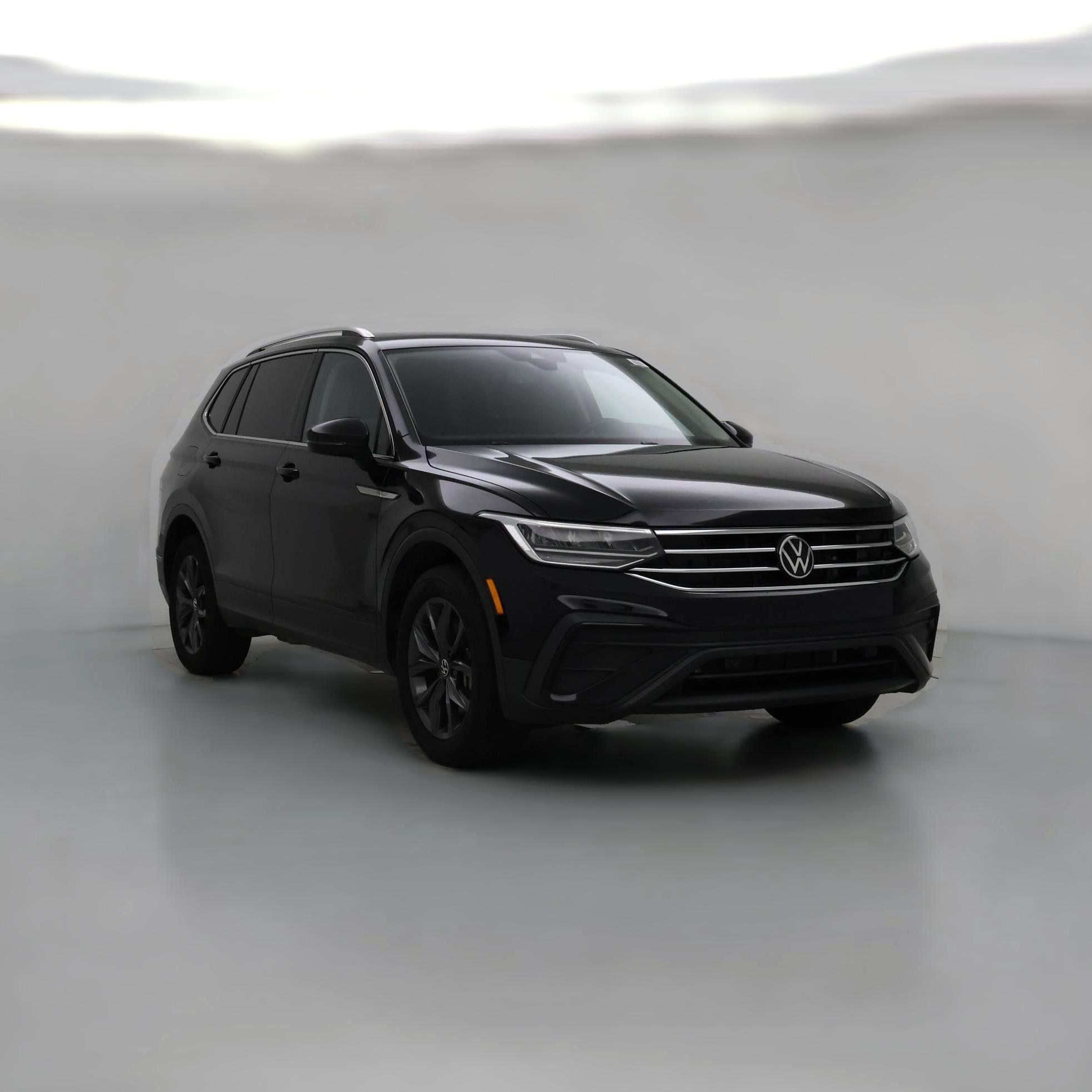 Thumbnail: 2023 Volkswagen Tiguan - 1