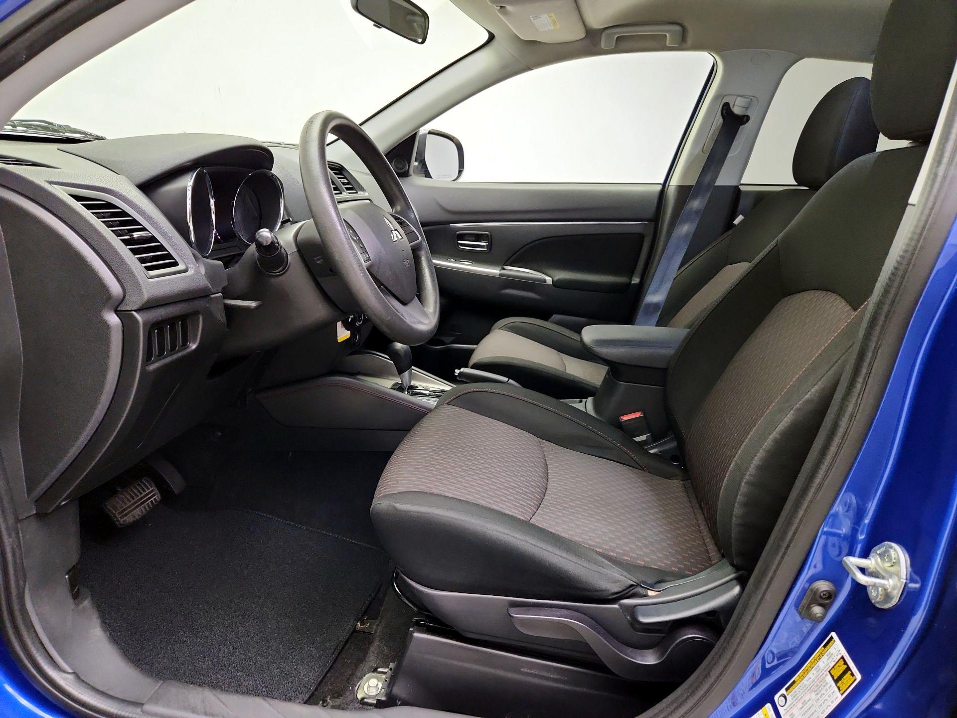 Thumbnail: 2019 Mitsubishi Outlander Sport - 11